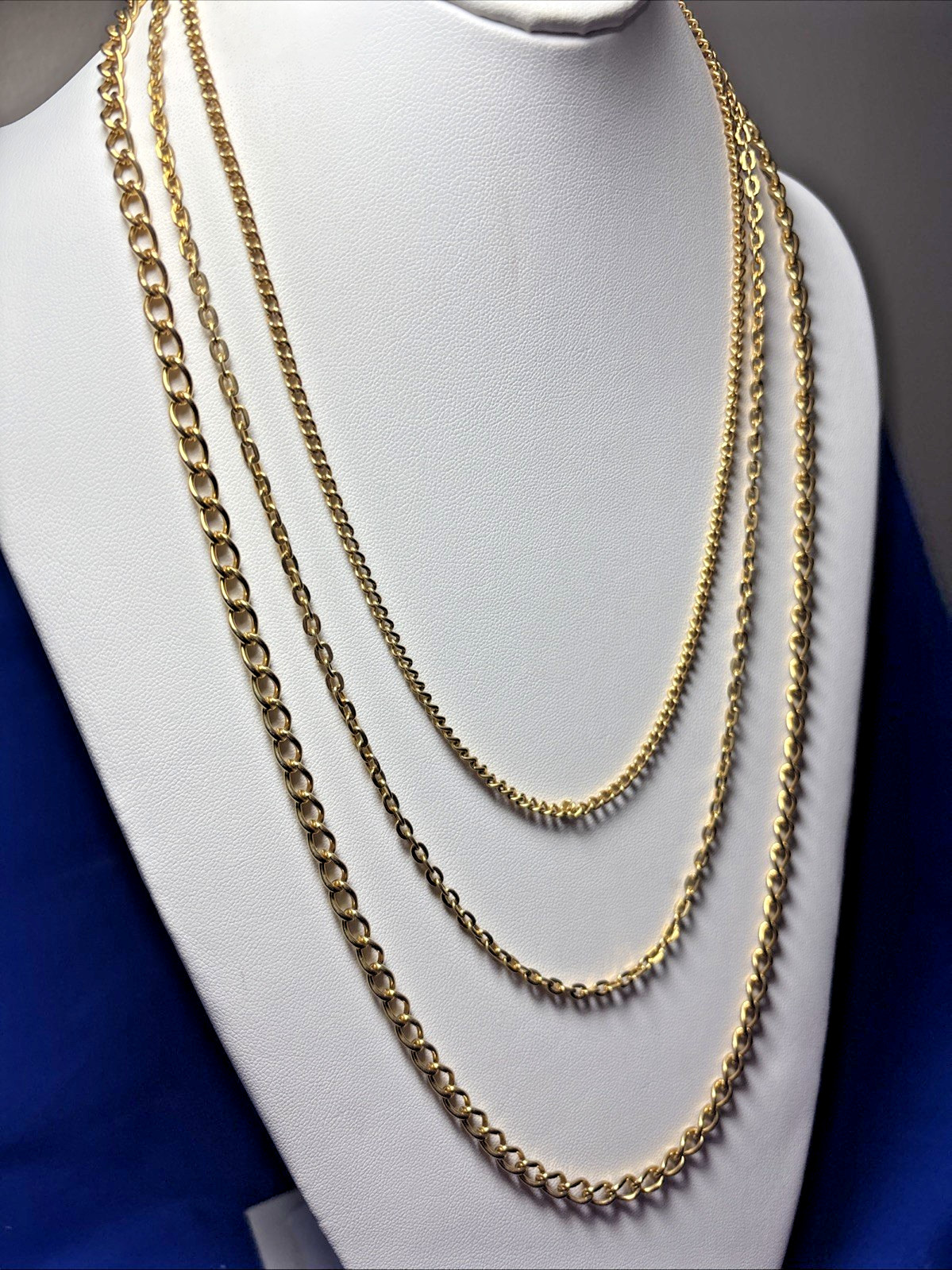 Vintage Triple Strand Gold Tone Graduated Link Chain Necklace 20″-27″ NN-103