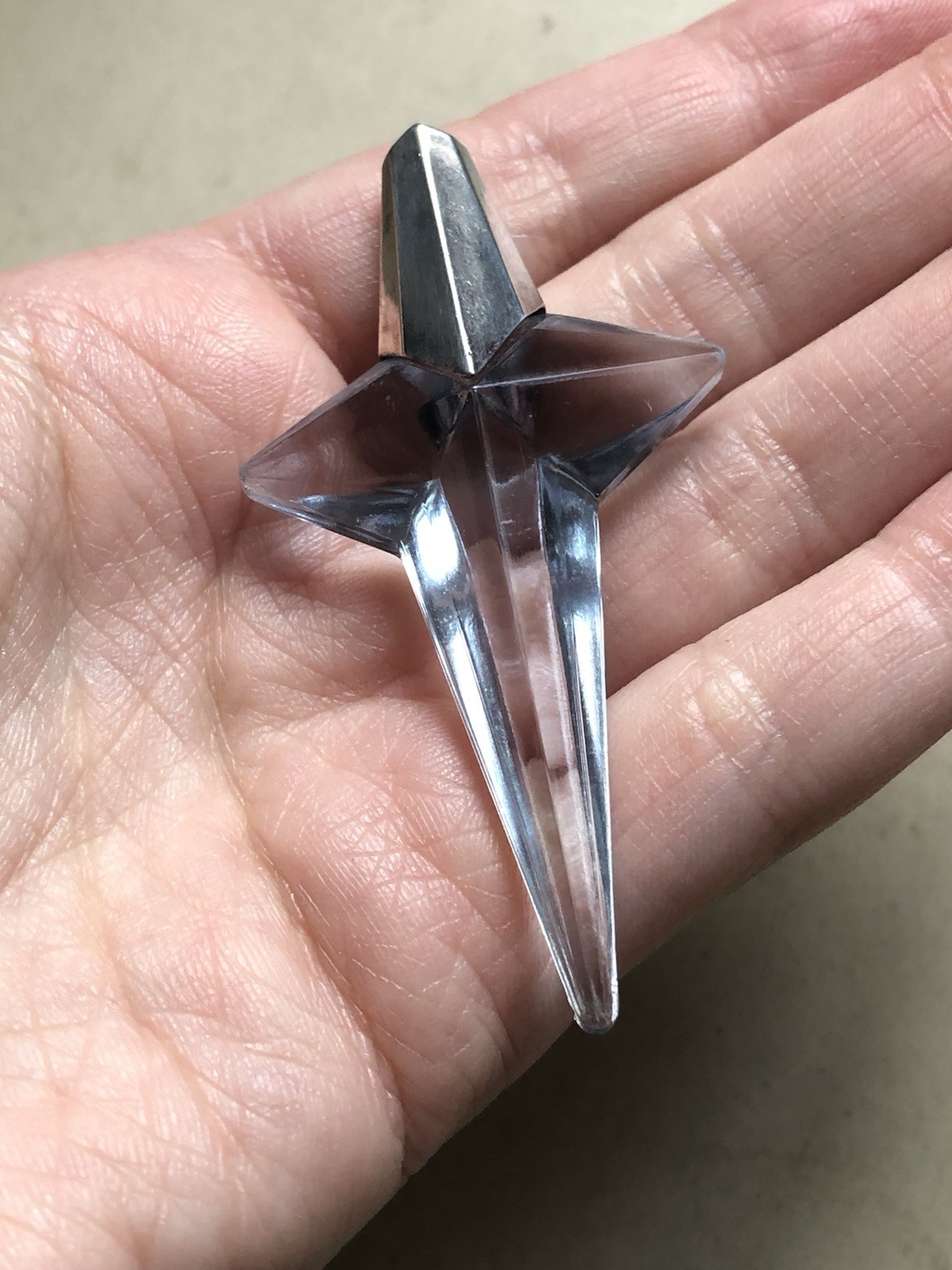 Thierry Mugler Angel “Beware of Stars” Pendant