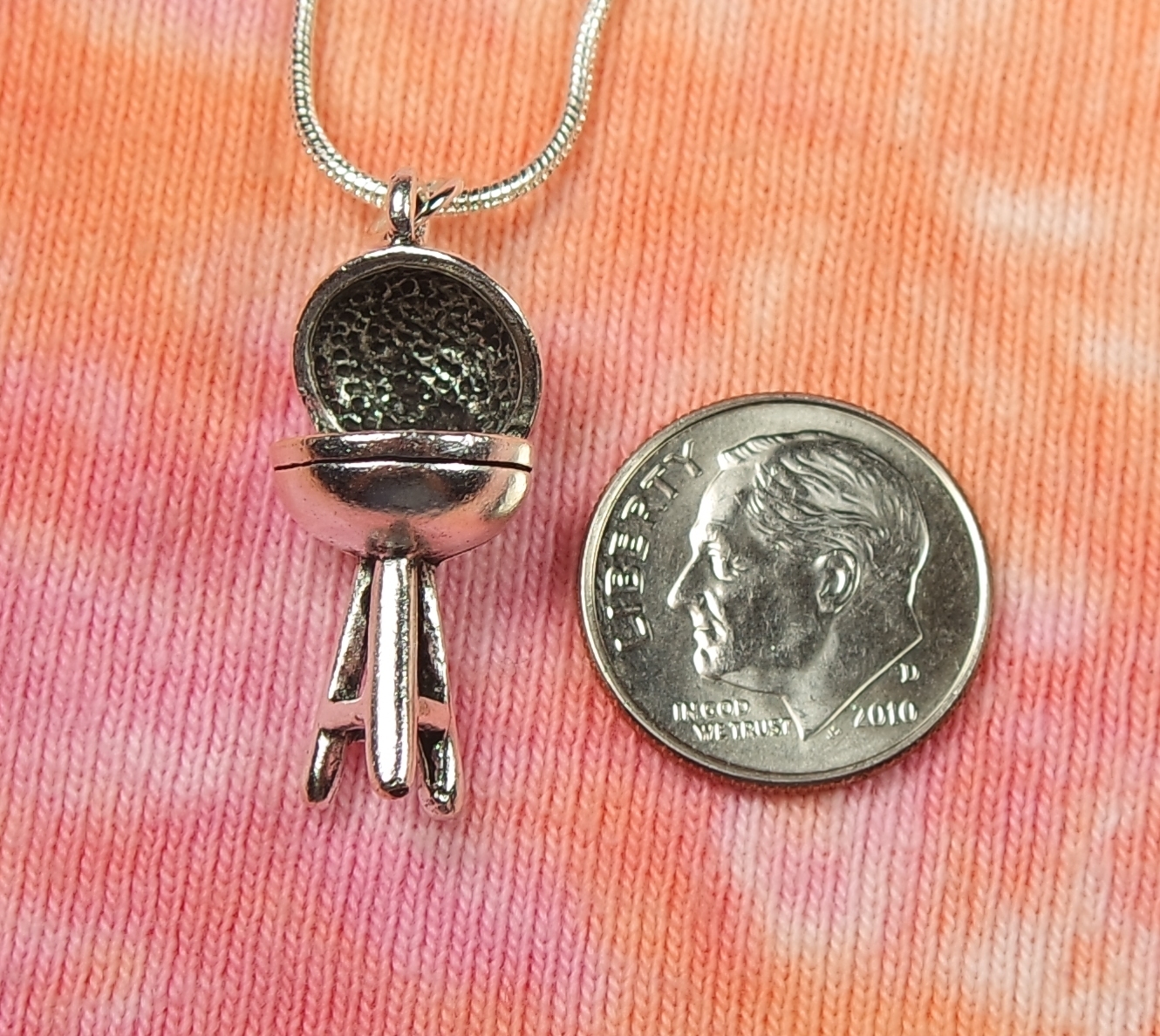 BBQ Kettle Grill Necklace, 3D Barbecue Charm Pendant Outdoor Cook Bar-B-Q Weber