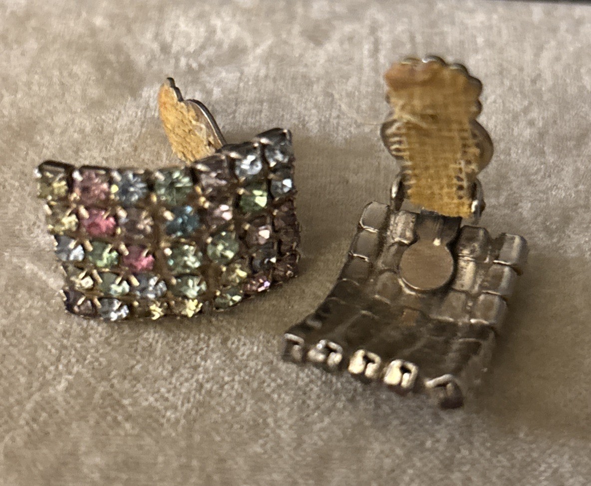 Vintage Pastel Confetti Rhinestone Clip Earrings Unsigned Mid Century Sparkle