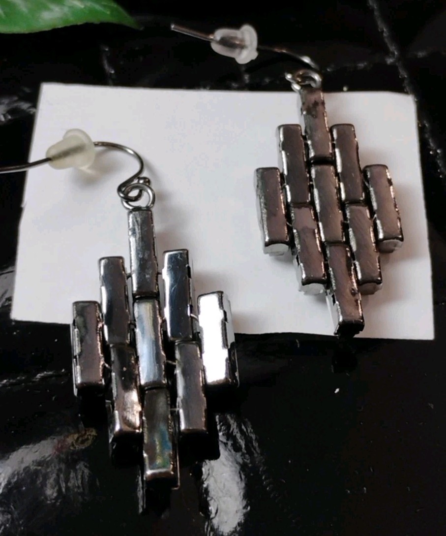 Sparkling Bar Set Crystal Clear Gems 1.75″ Silver Tone Waterfall Earrings!