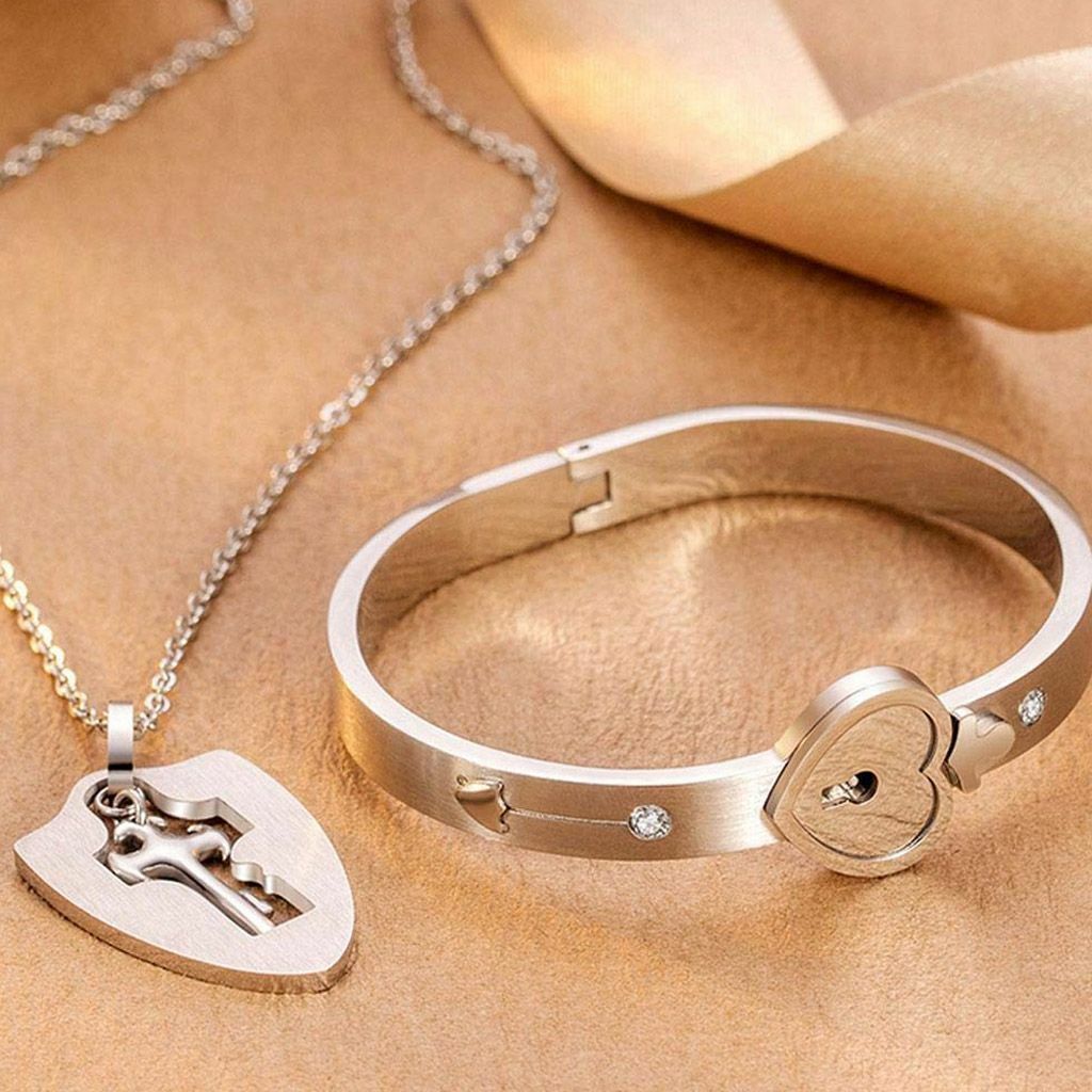 Couple Stainless Steel Love Heart Lock Bracelet with Key Pendant Necklace Set
