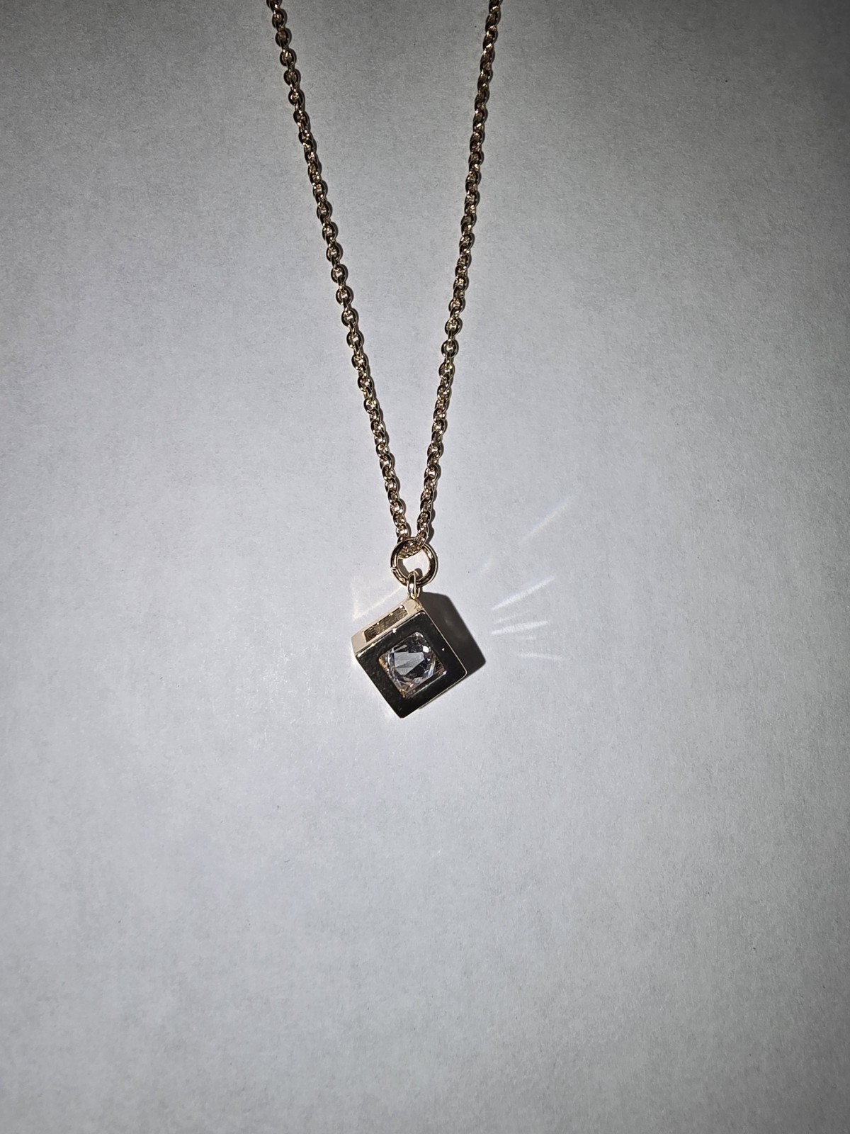 NWT! Forever 21 Gold Tone Cubic Zirconia Cube 16″ Necklace Everyday Wear Jewelry