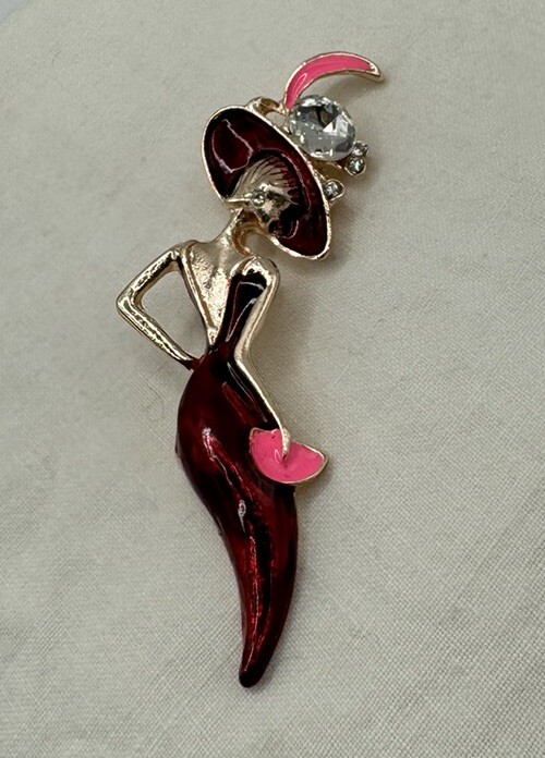 Wine Red Sexy Lady Brooch Enamel Pin Big Hat Pin Party Girl Fashion Large Rhine