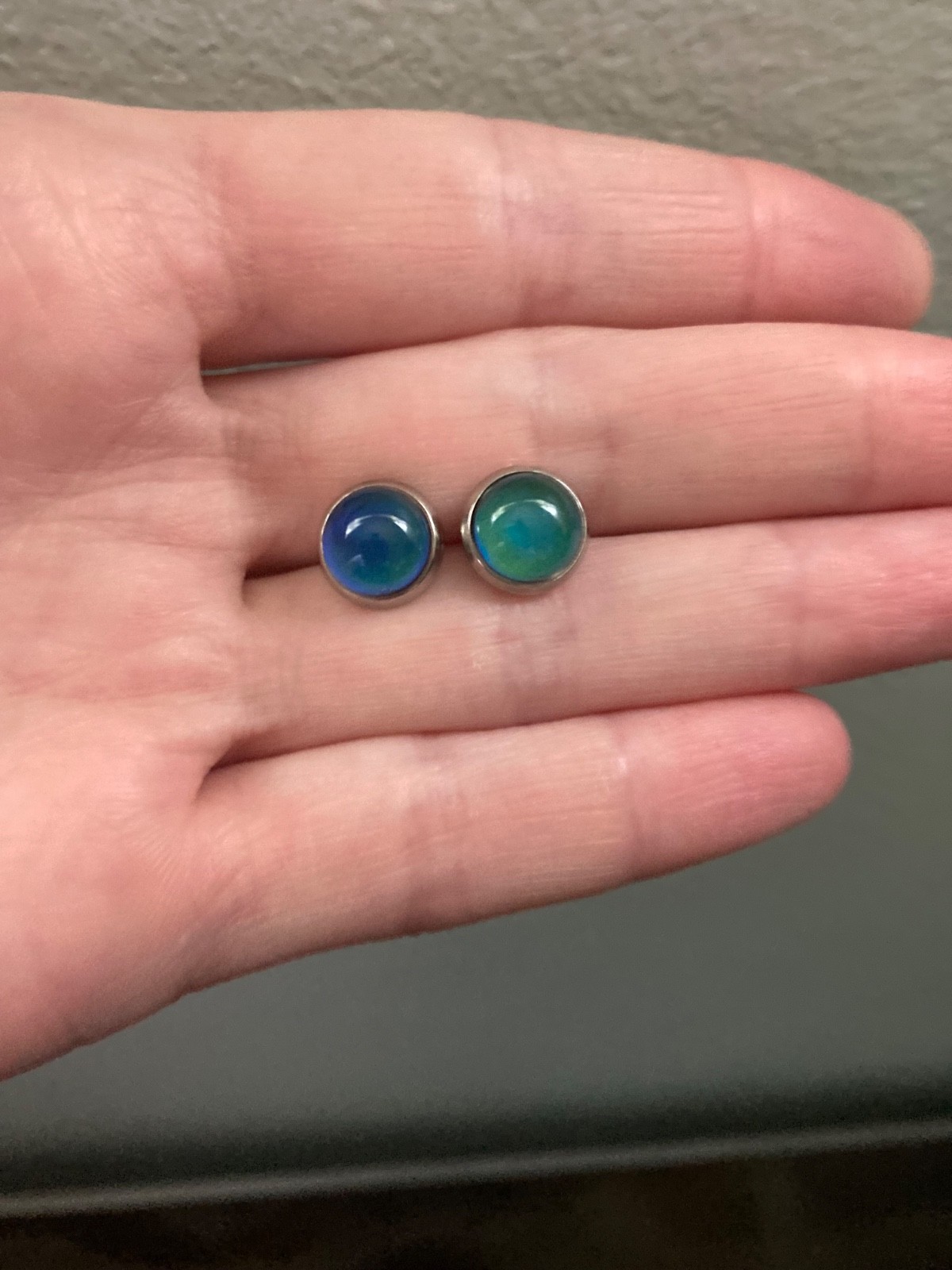 8mm Mood Color Changing Earrings