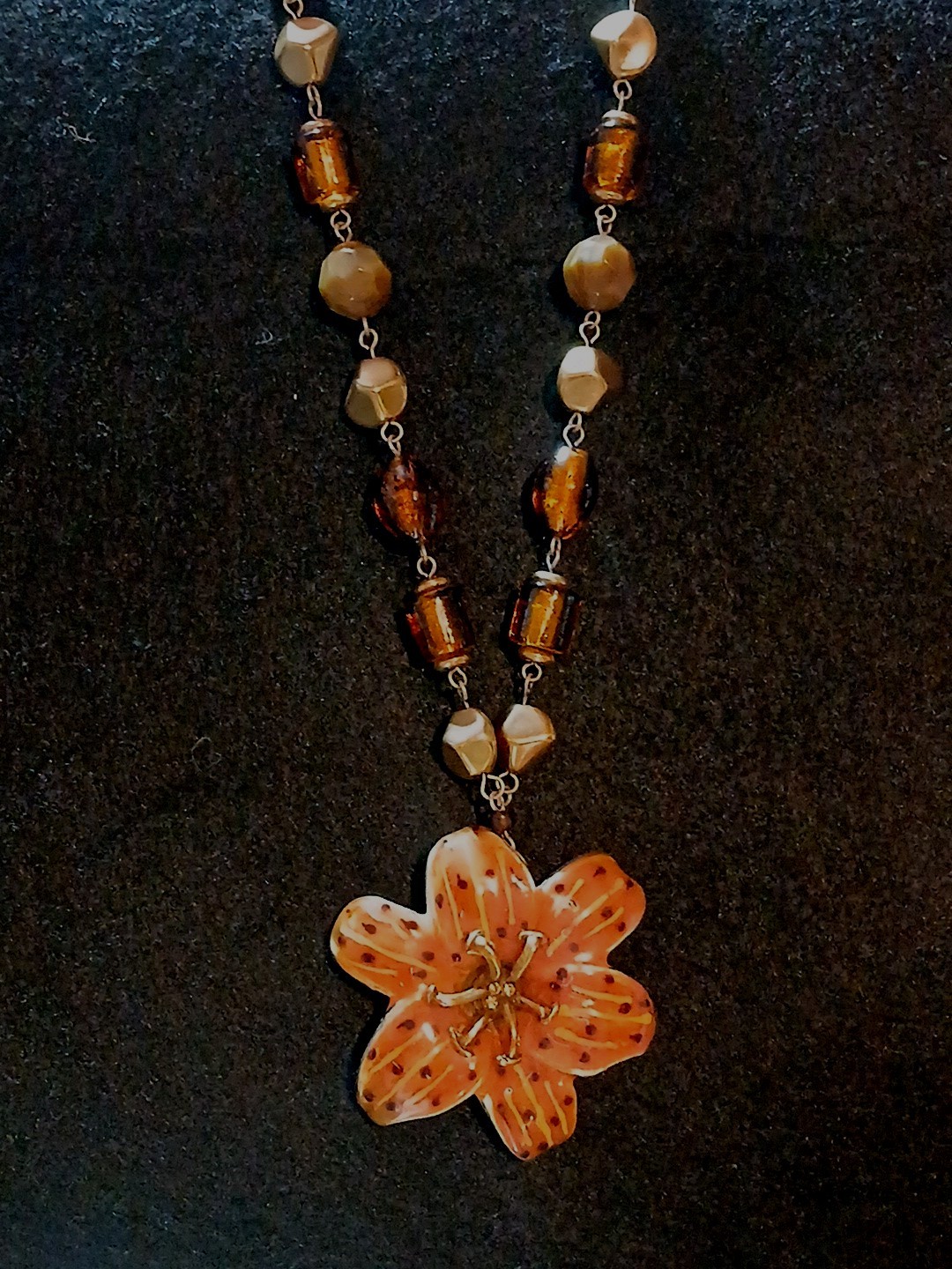 Chico’s Heavy 69g Orange Lily Necklace Amber Glass Gold Tone Statement Bold