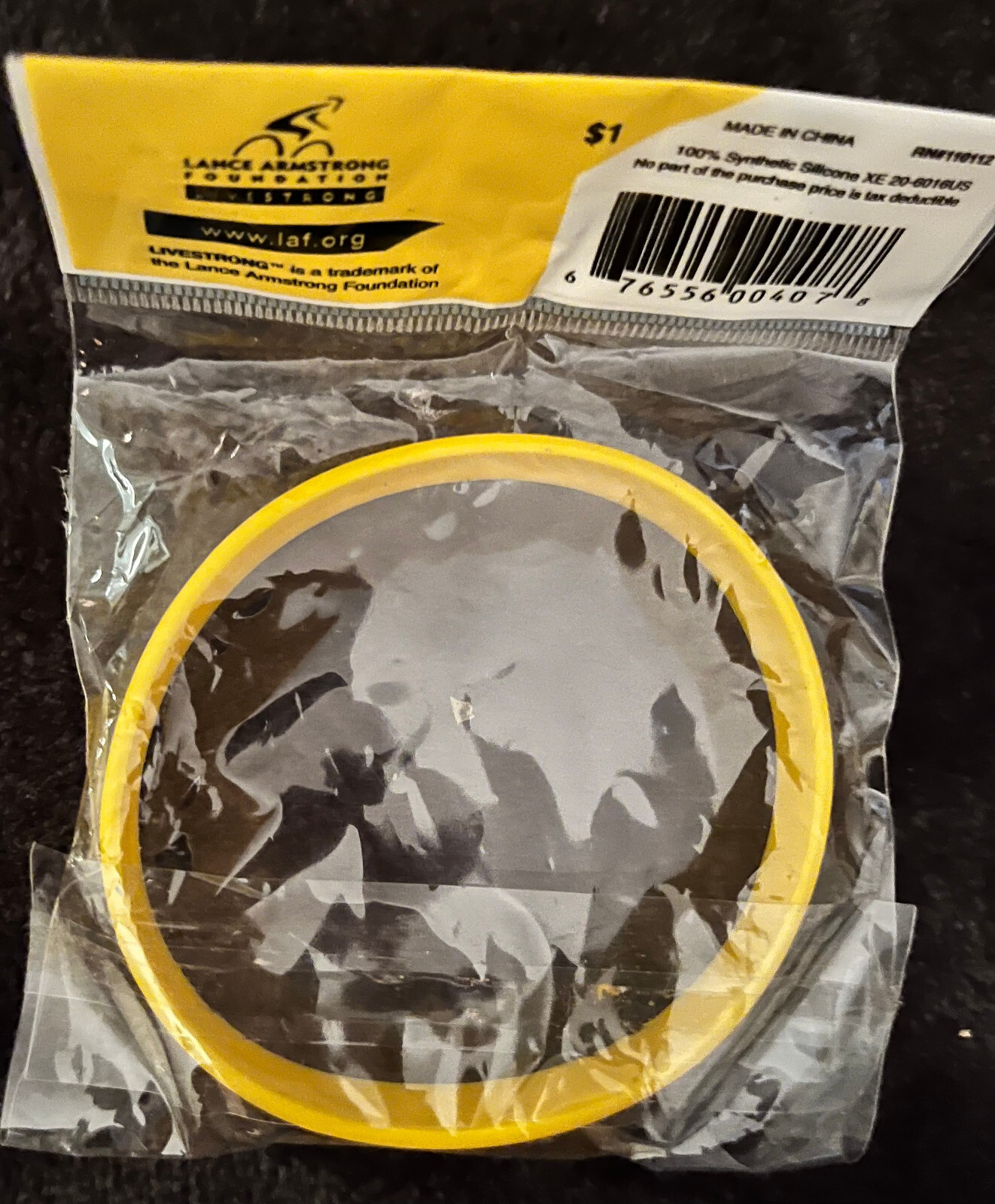 LIVESTRONG – NEW Lance Armstrong Authentic Livestrong Bracelet