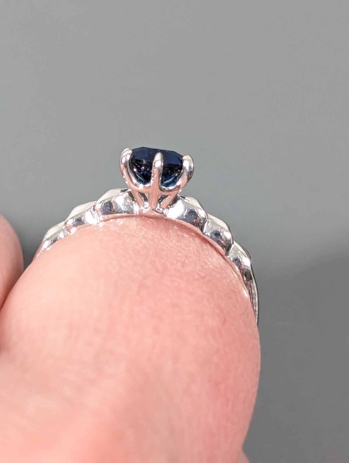 Silver Tone Round Blue CZ Solitaire Cocktail Ring Size 9 Scalloped Band