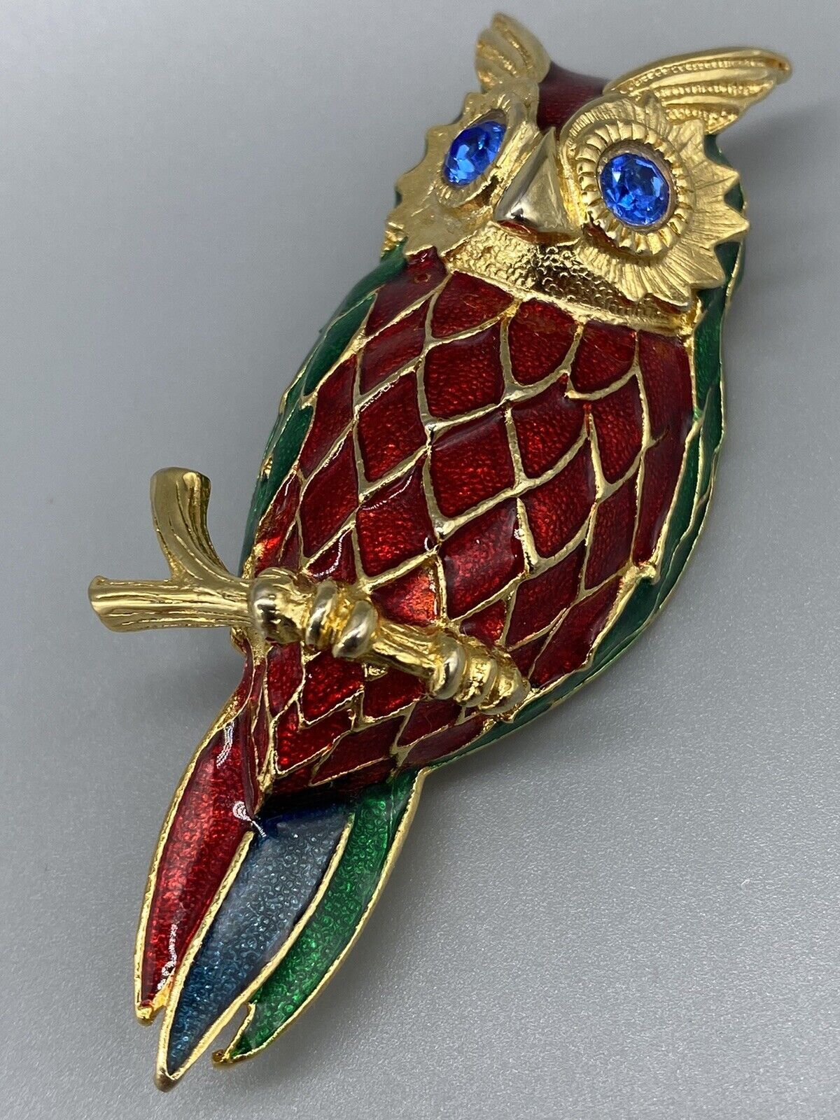 Red Green Blue Enamel Blue Eyes Rhinestone Owl On Branch Gold Tone Brooch Pin