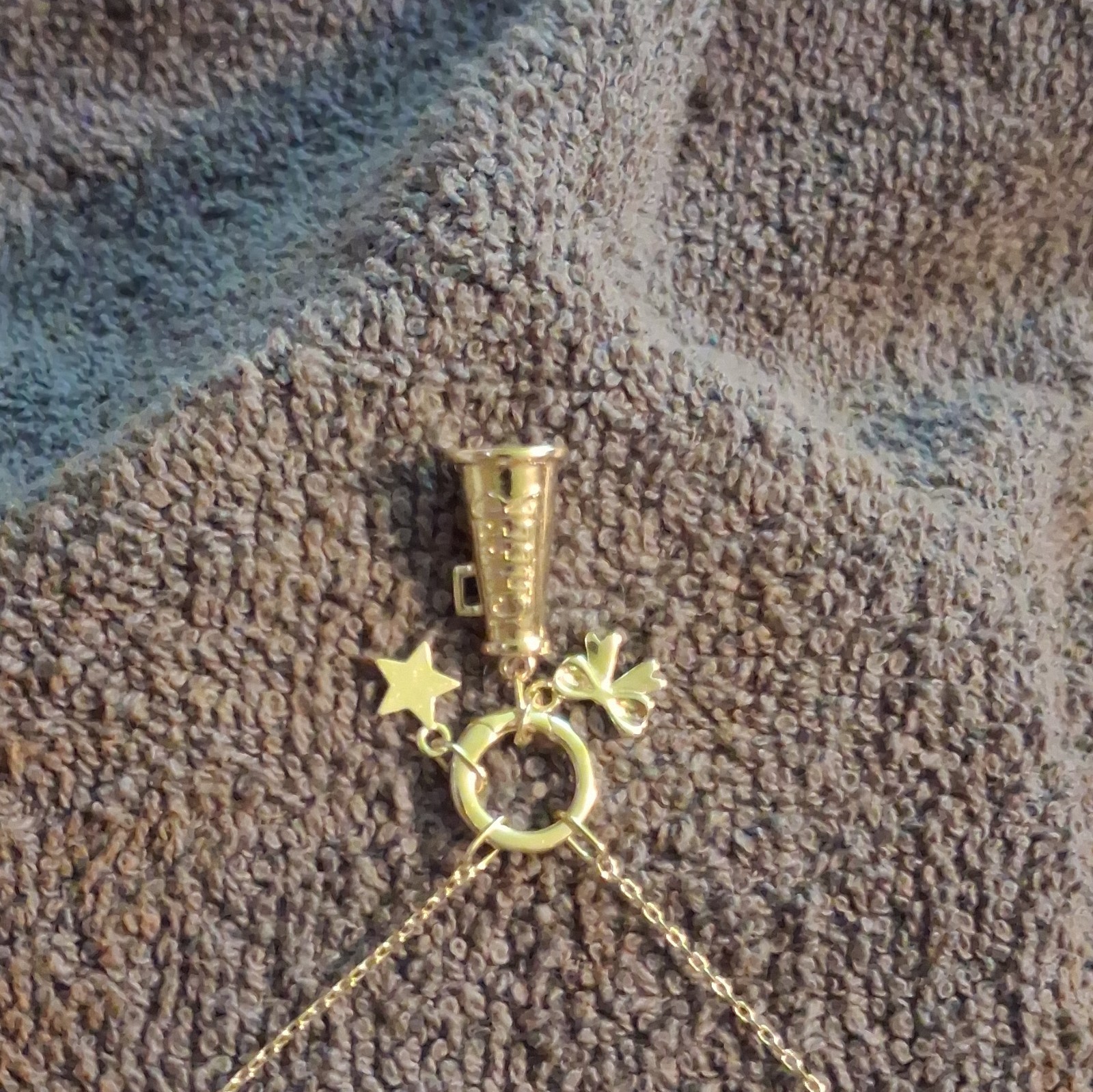 CN Signed Gold Tone Metal Cable Chain Charm Necklace Star Bow Megaphone
