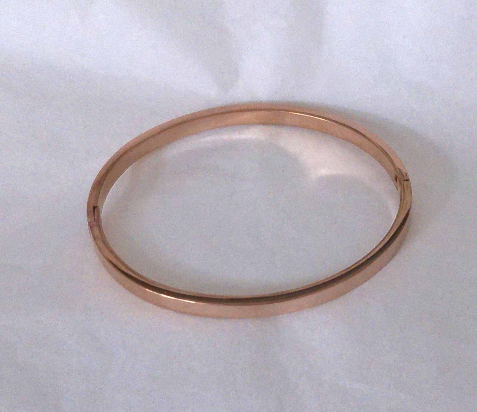 New Rose Goldtone Stainless Steel Oval Hinged Bangle Bracelet for All Occasions