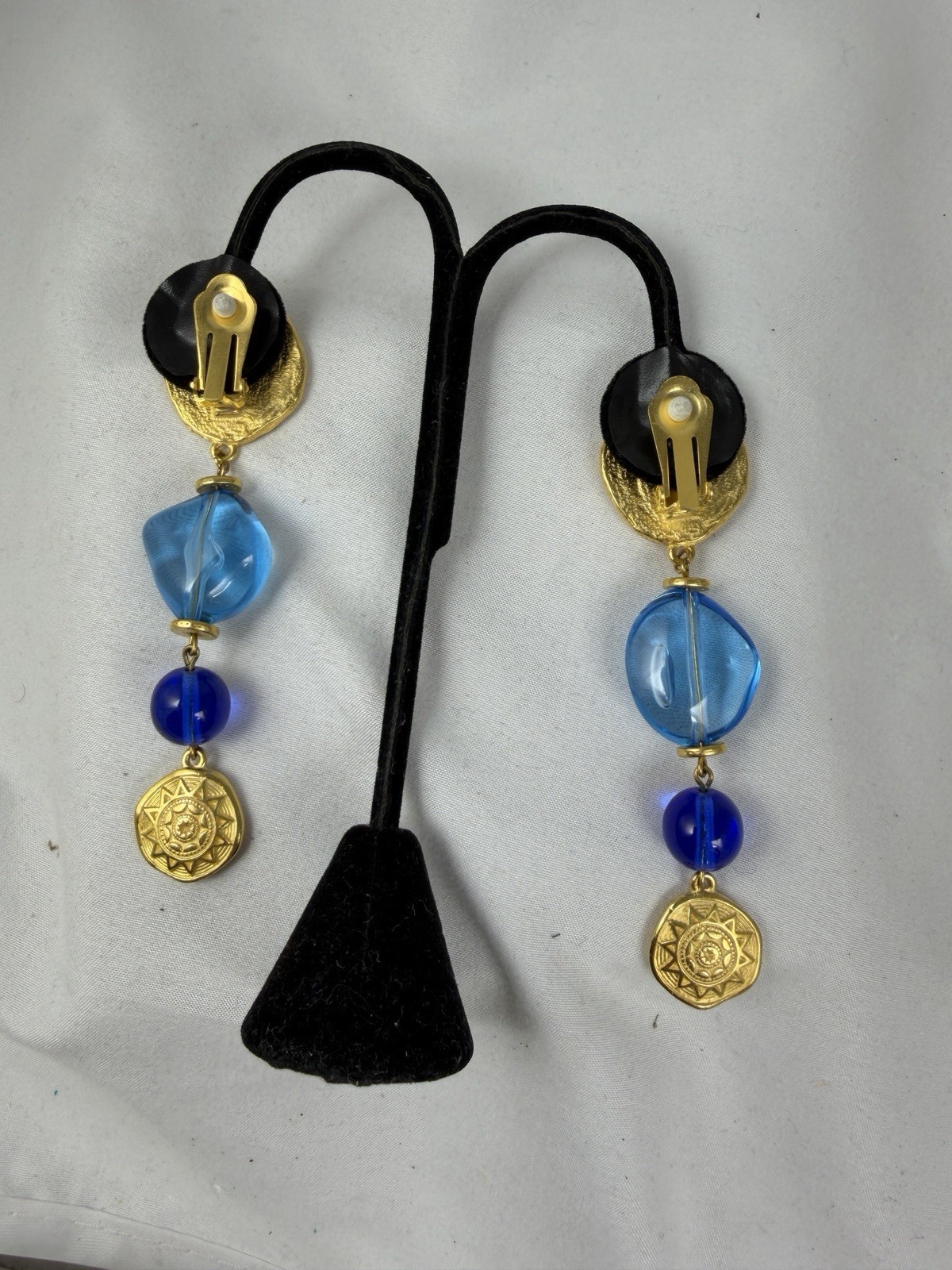 Norma Jean Unsigned Earrings High End Gold Tone Shades of Blue Dangle Drop