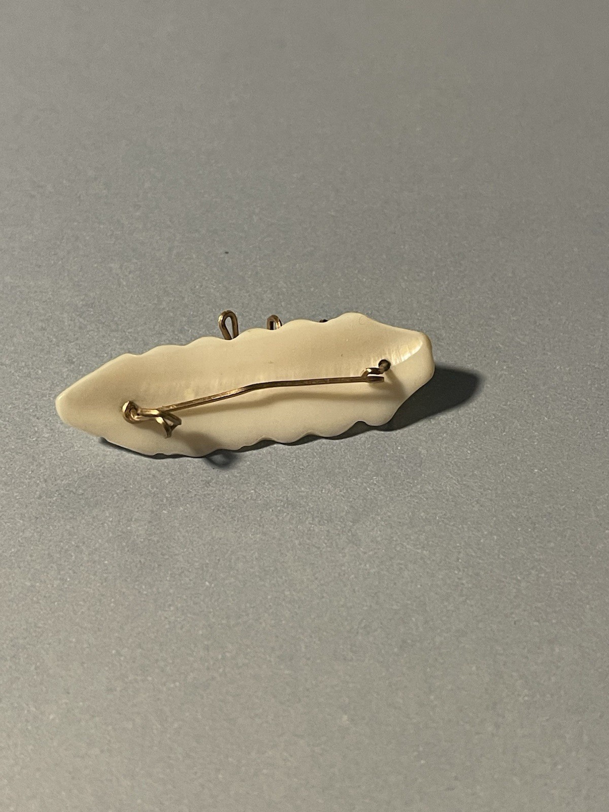 Beige Plastic Script “Clothes” Brooch Pin, Gold Tone Metal, Engraved