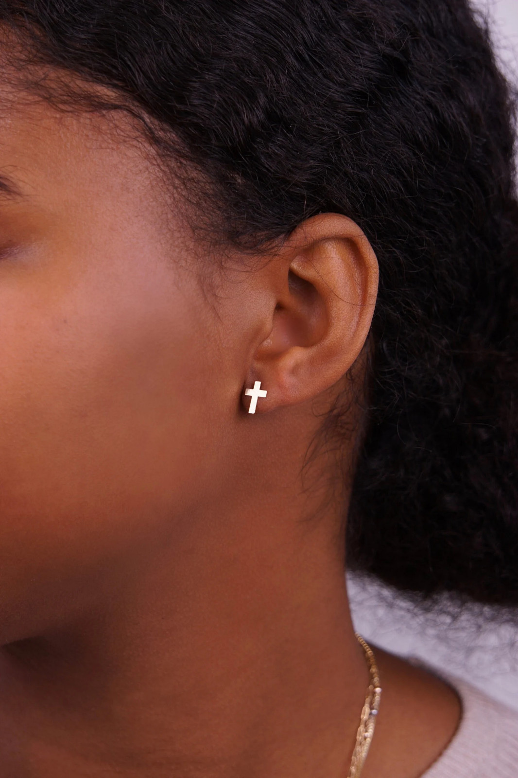 14k Solid Gold – Dainty Cross Stud Earrings – For Unisex Adult – Made in Italy
