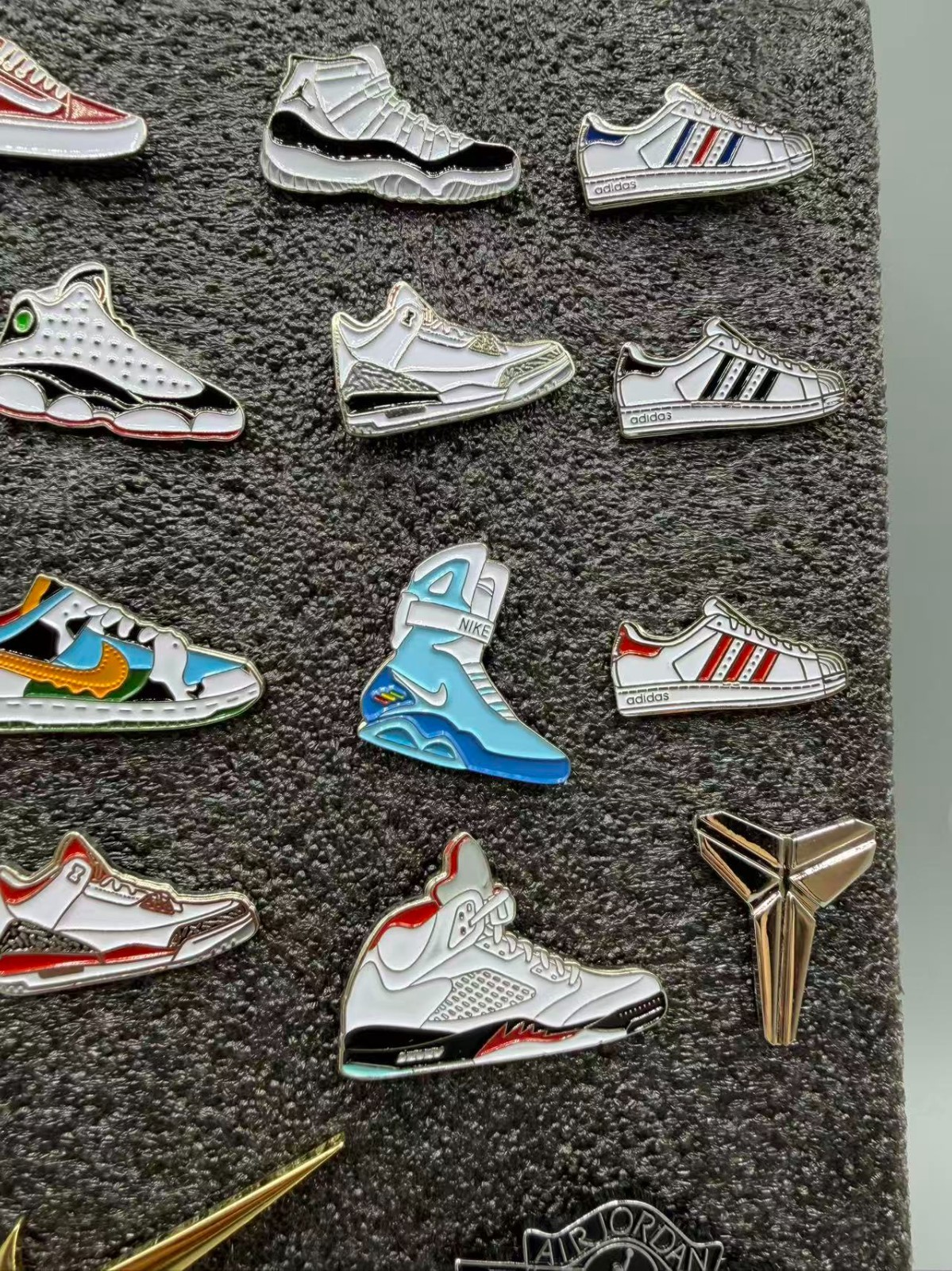 Retro Jordan Sneaker, Jumpman, Air Jordan 1 Metallic Lapel Pin*Cap*Brooches*