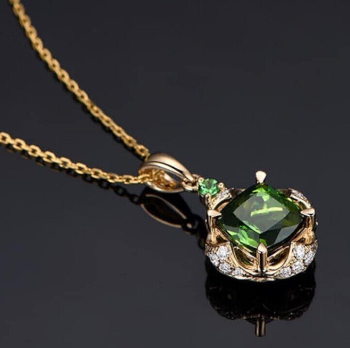 Cushion Cut Simulated Green Emerald Women’s Pendant Chain 14k Yellow Gold Plated