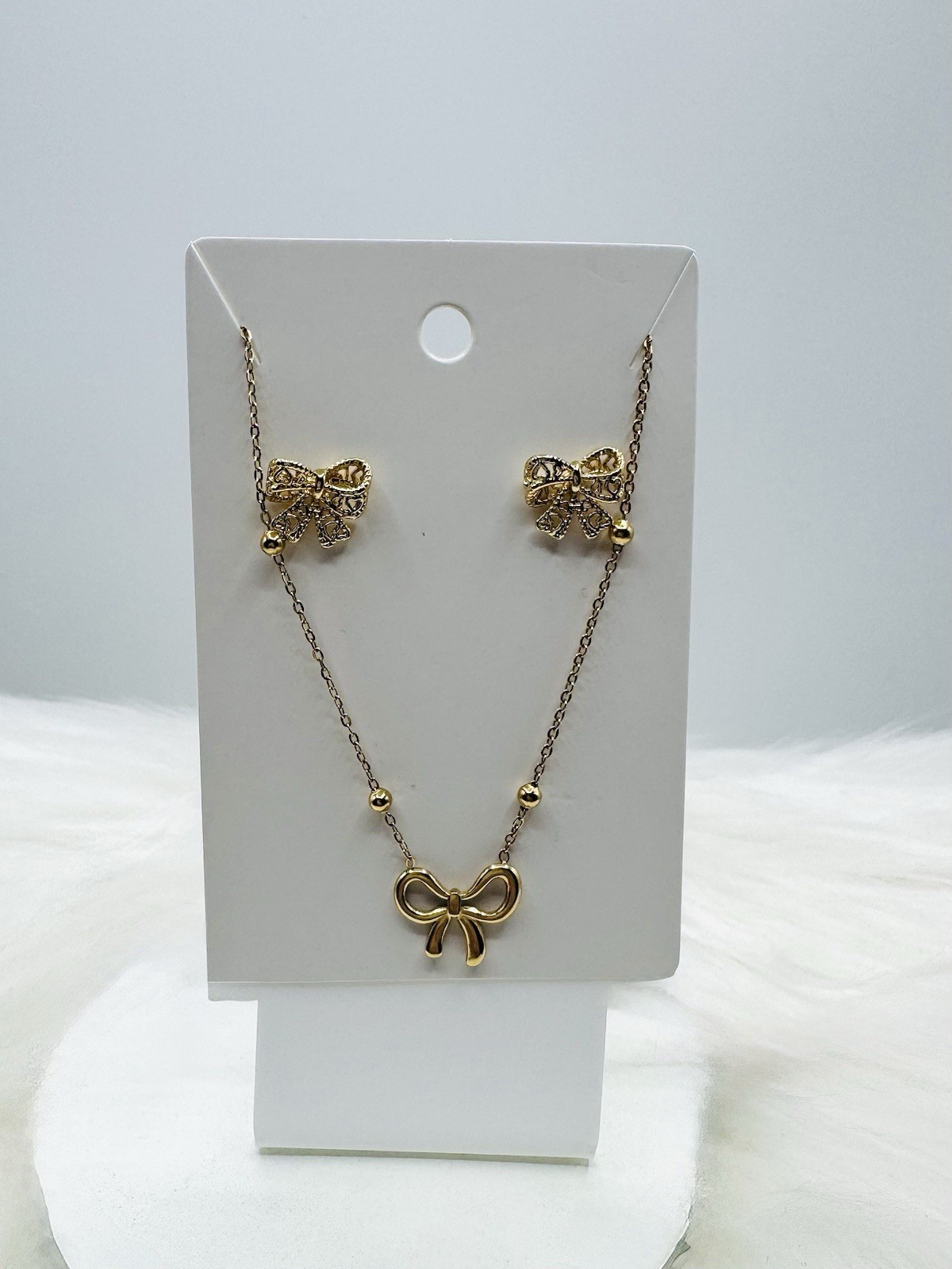 The Bow Necklace & Earring Set
