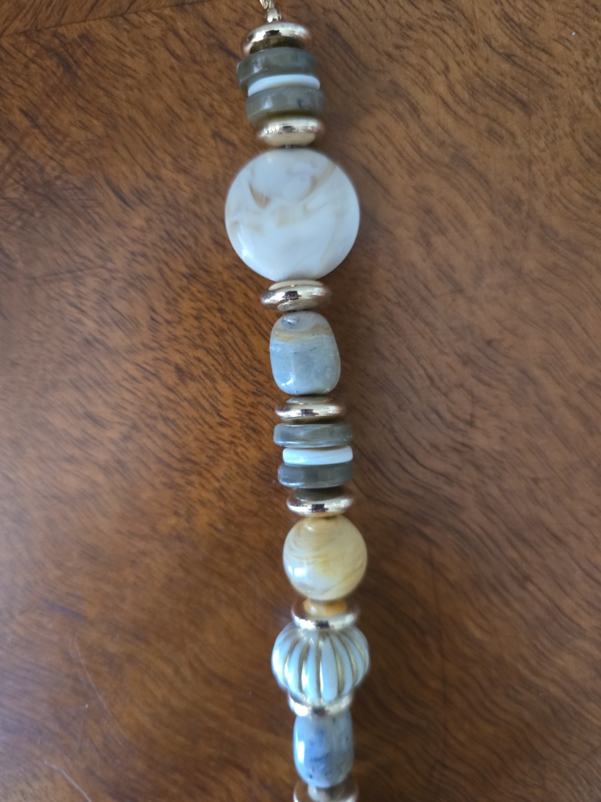 Chunky NECKLACE with Brown, beige, Beeds