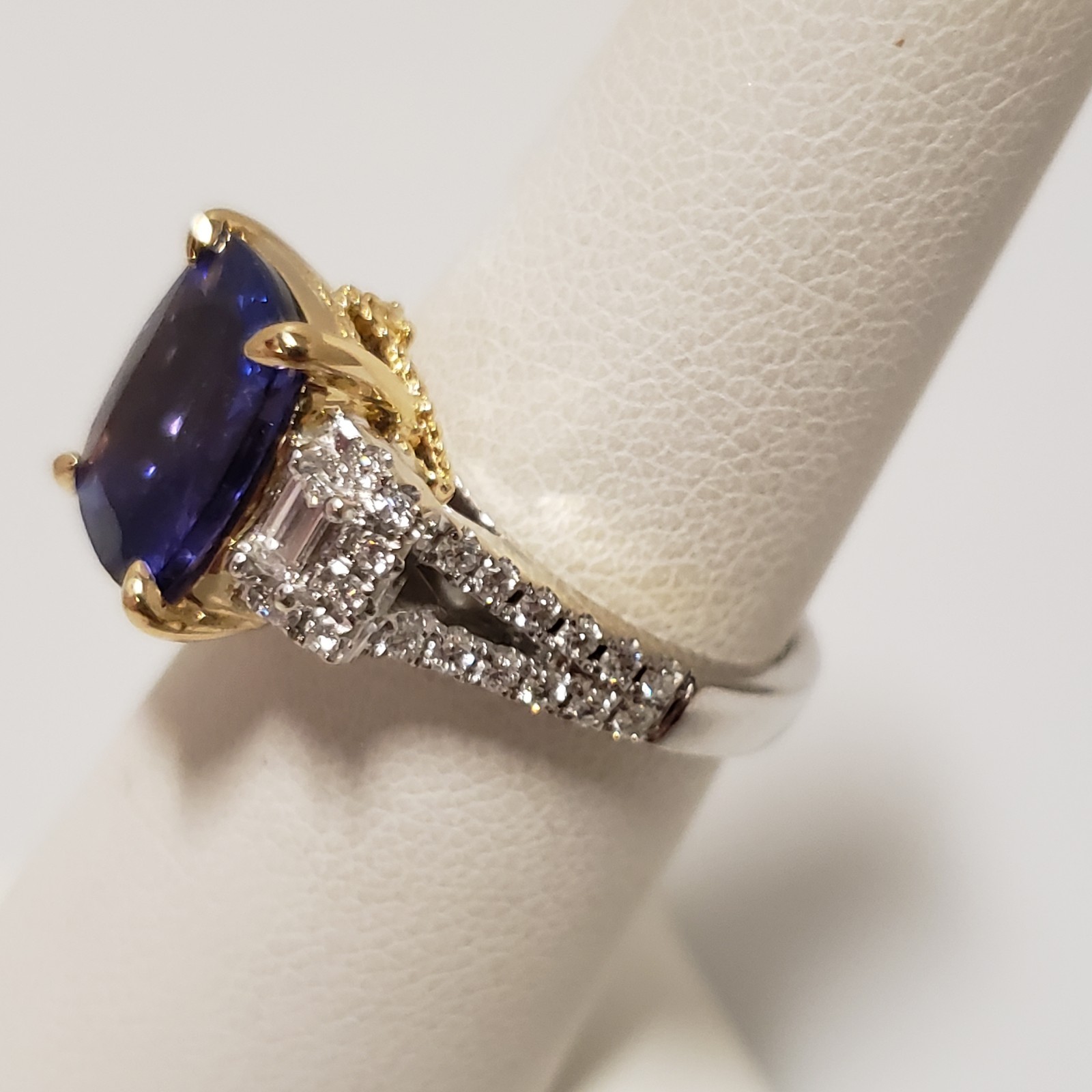 EFFY 18k Two Tone Yellow & White Gold Tanzanite Diamond Ring Size 7.5