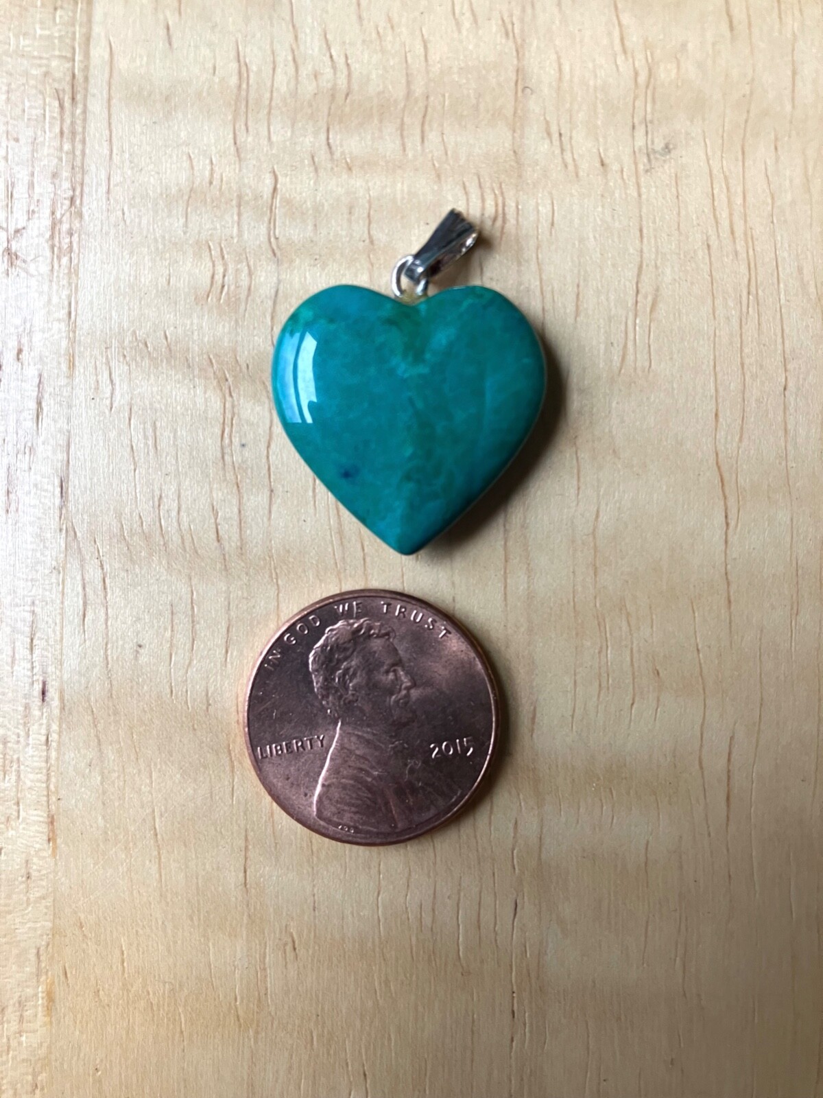 Lot Of 5 New Natural Dyed Stone Heart 3/4″ Pendants In Various Colors