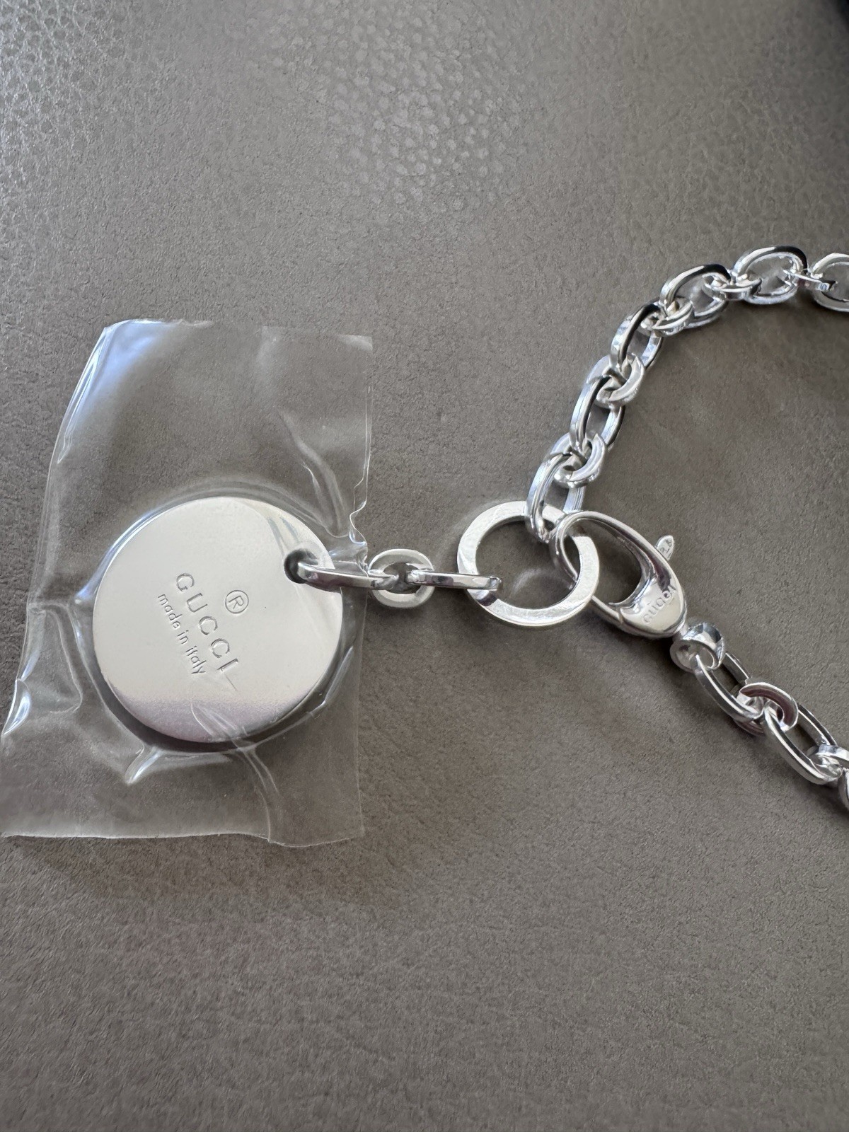 Gucci Silver Metal Oval Link Chain Bracelet Round Dangle Charm Signed 8 in
