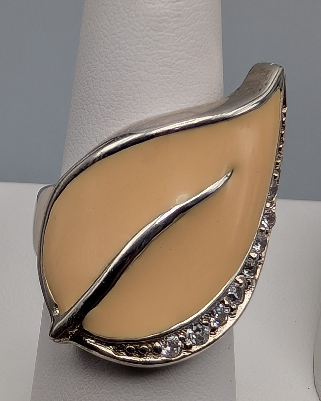 AF Design 925 Sterling Silver Cream Enamel CZ Leaf Ring Size 5 11.26g