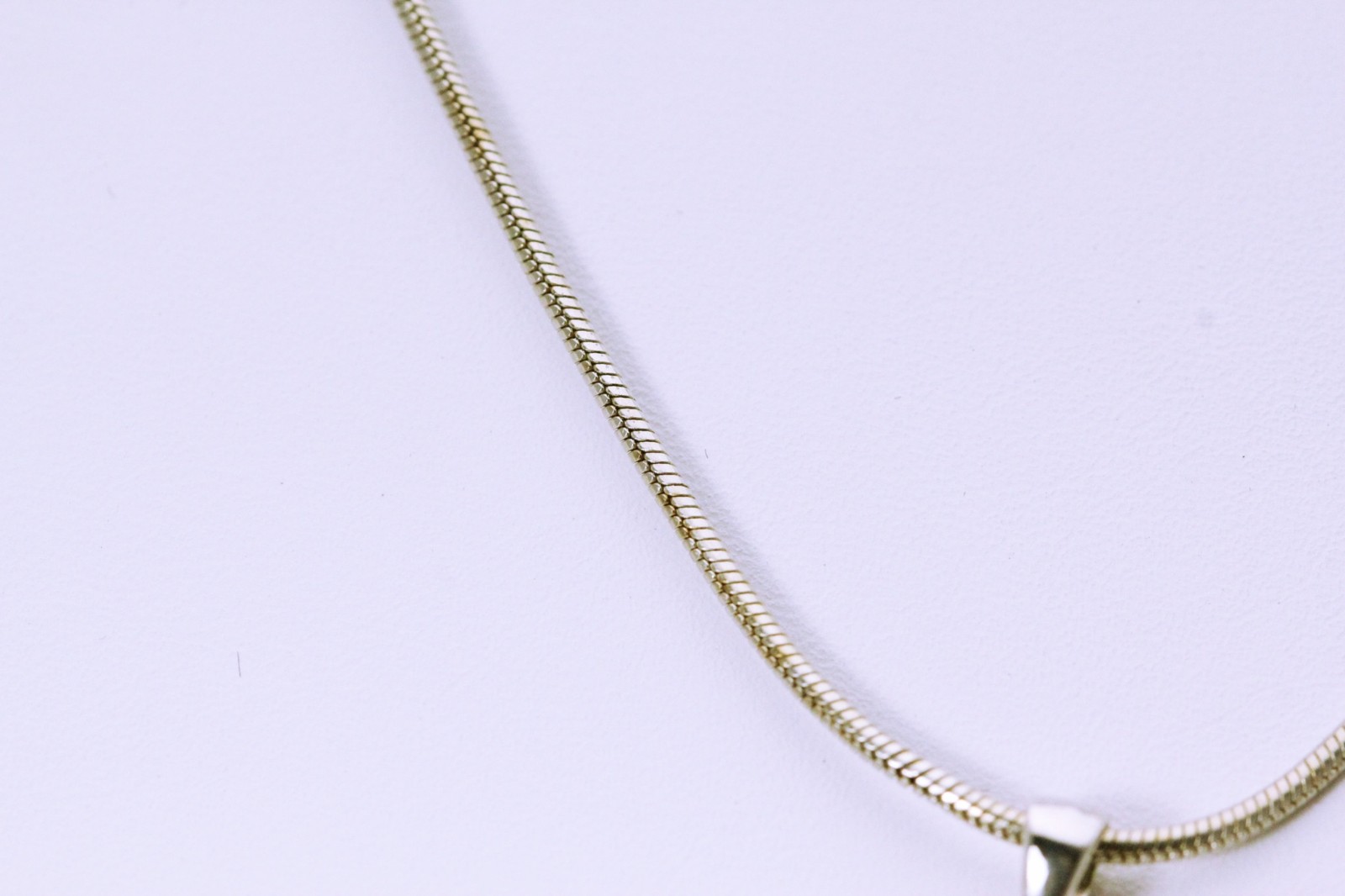 925 Sterling Silver CZ Heart Pendant on a 16″ Serpentine Chain 9.1g (NEC1009)