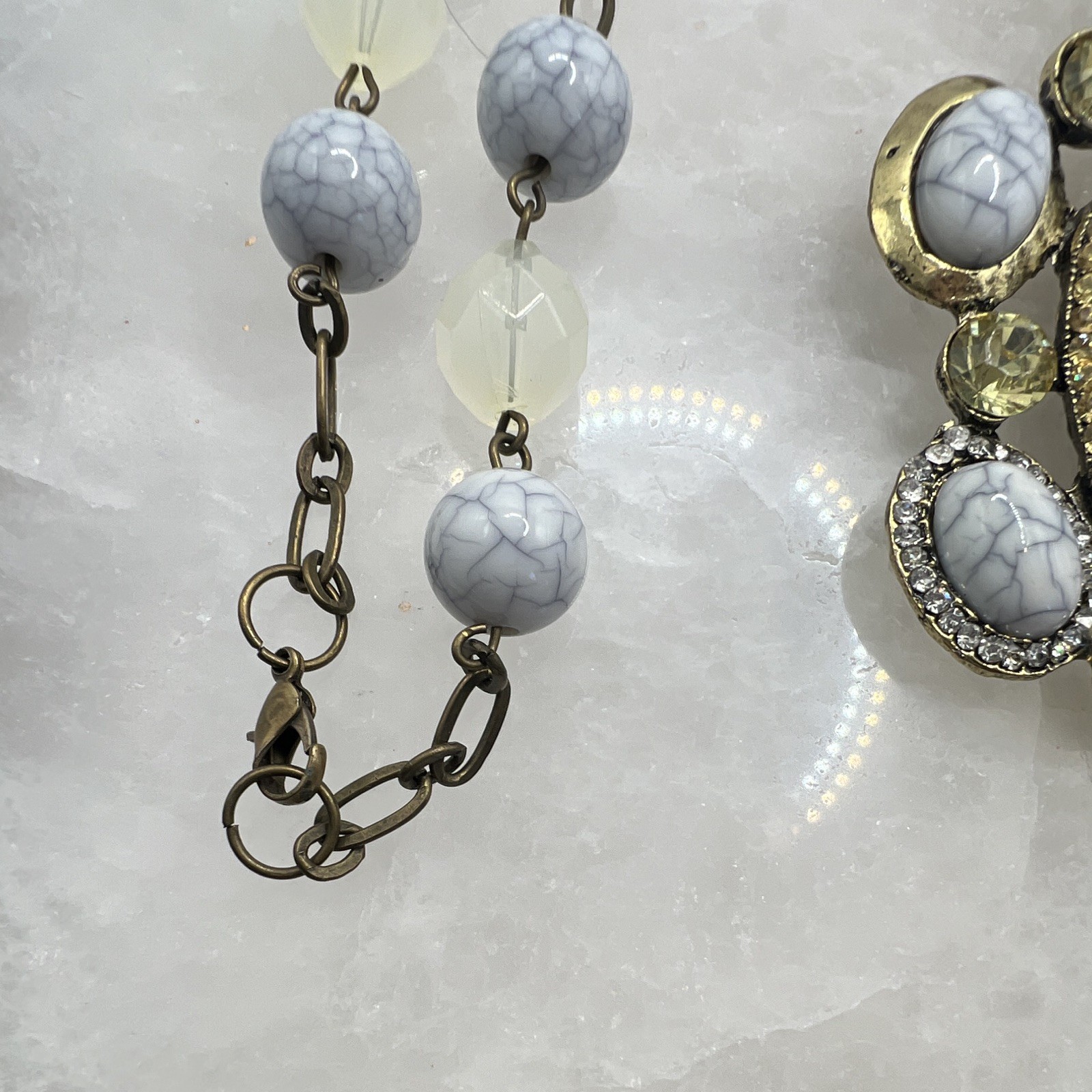 Gold Tone Link Chain Statement Necklace w/Gray & White Bold Faux Stone Pendant