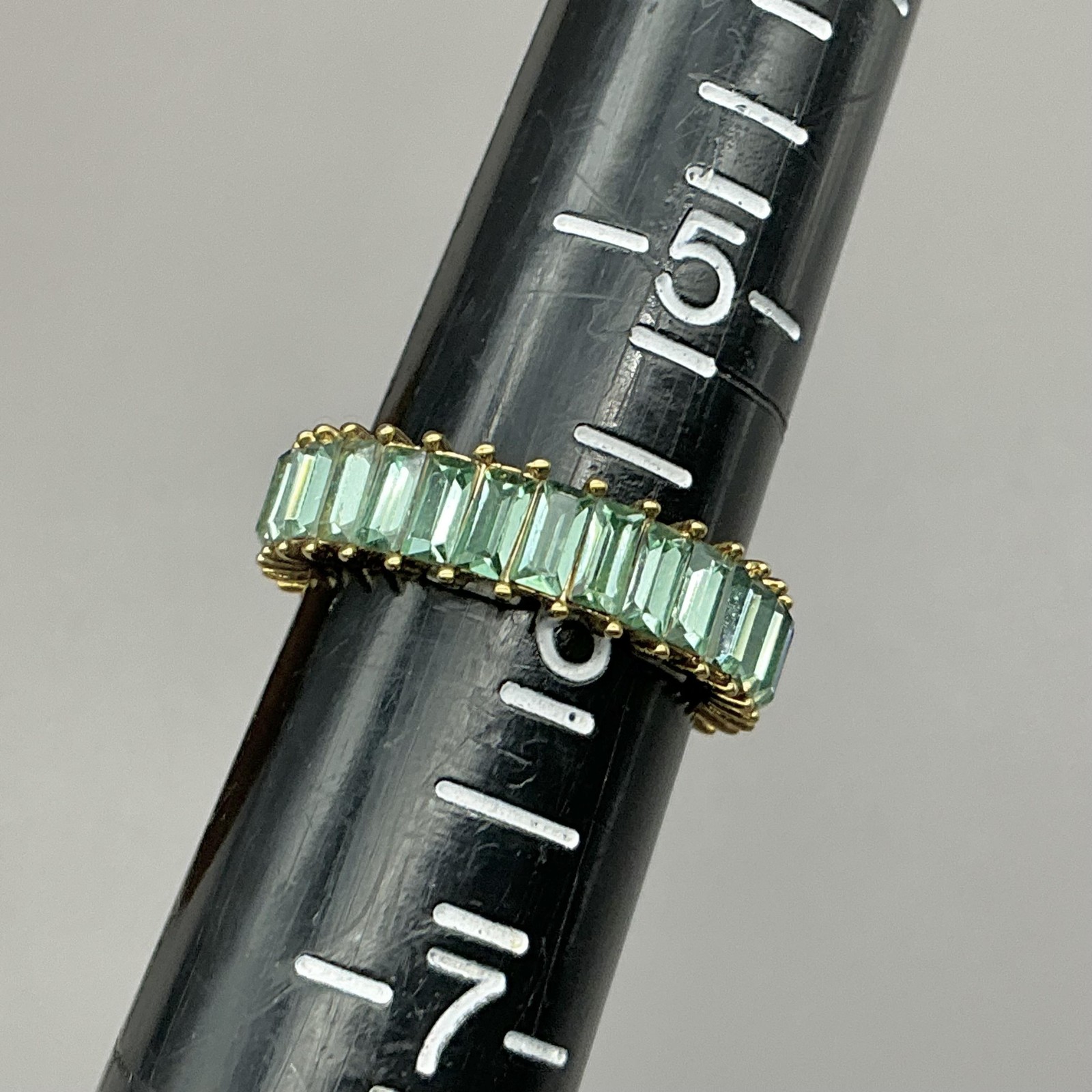J.Crew Ring Size 6 Gold Tone Green Baguette Glass Eternity Band Womens Fashion