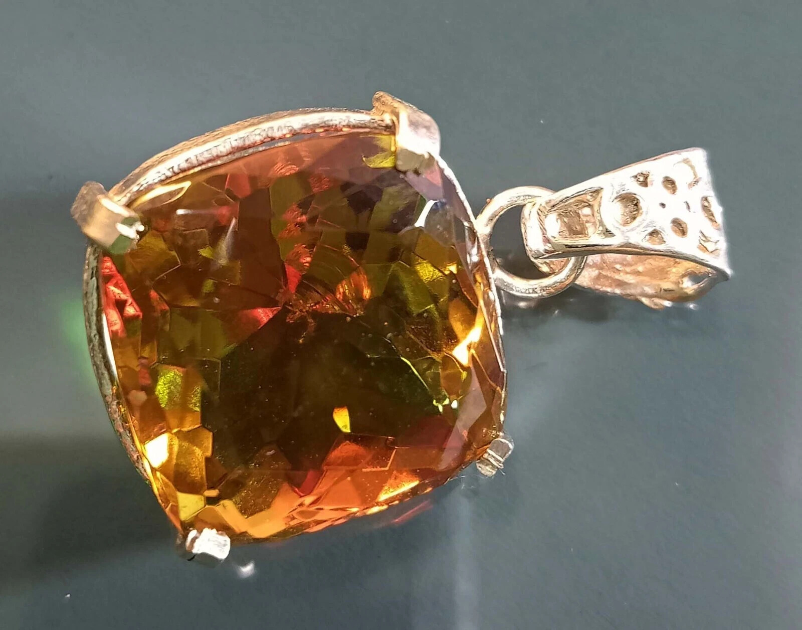 Alexandrite Pendant Cushion Cut 49-50 Ct Natural Loose Gemstone Locket Certified