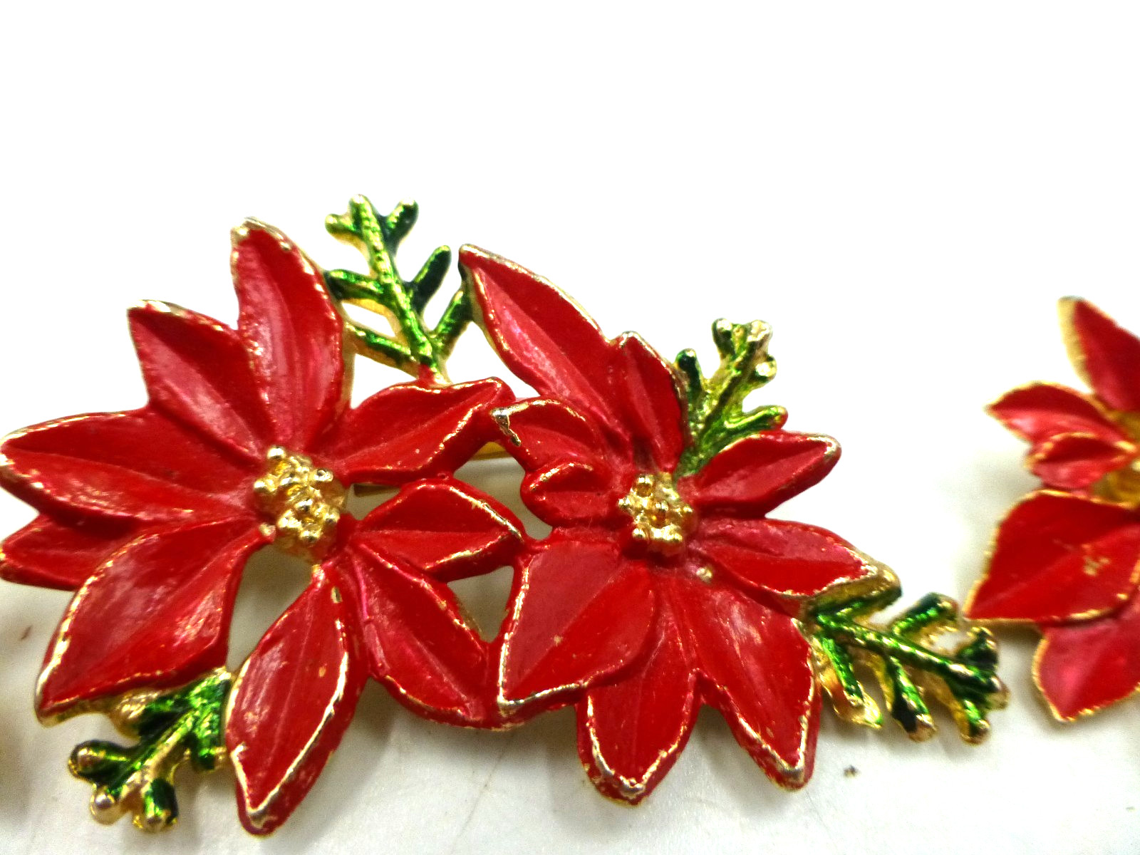 Vintage General Mfg Christmas Poinsettia Brooch Pin & Clip Earrings Gold Tone