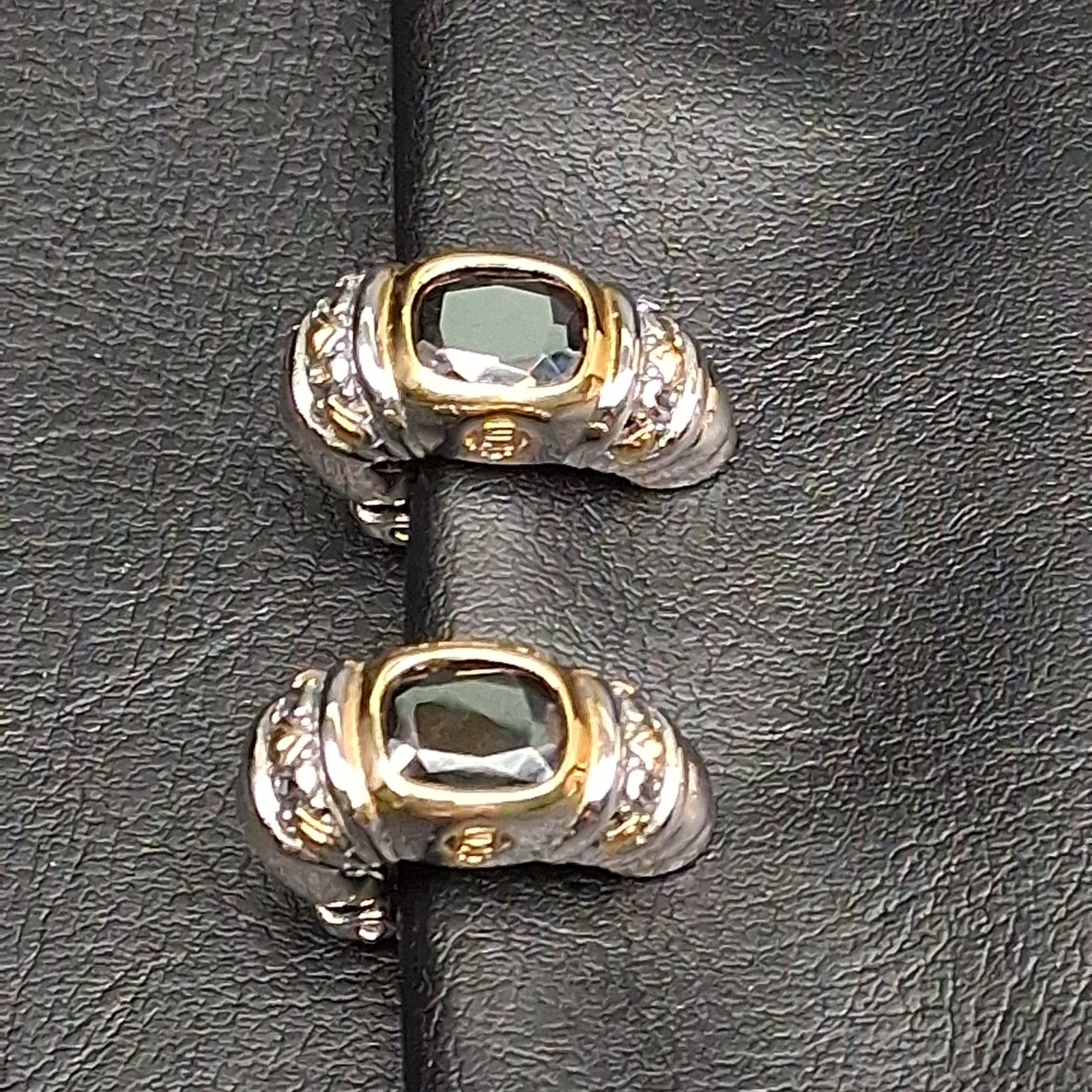 Fragrant Jewels JF USA Gold/ Silver Clip Earrings Whit Black Glass Stone. 18.043