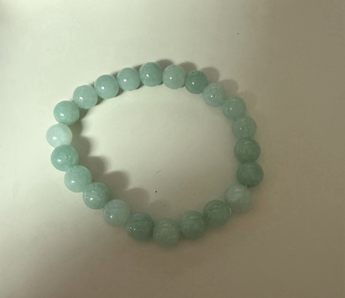 light Green Stretchy Jade Beaded Bracelet Uncertified Very Pretty ￼