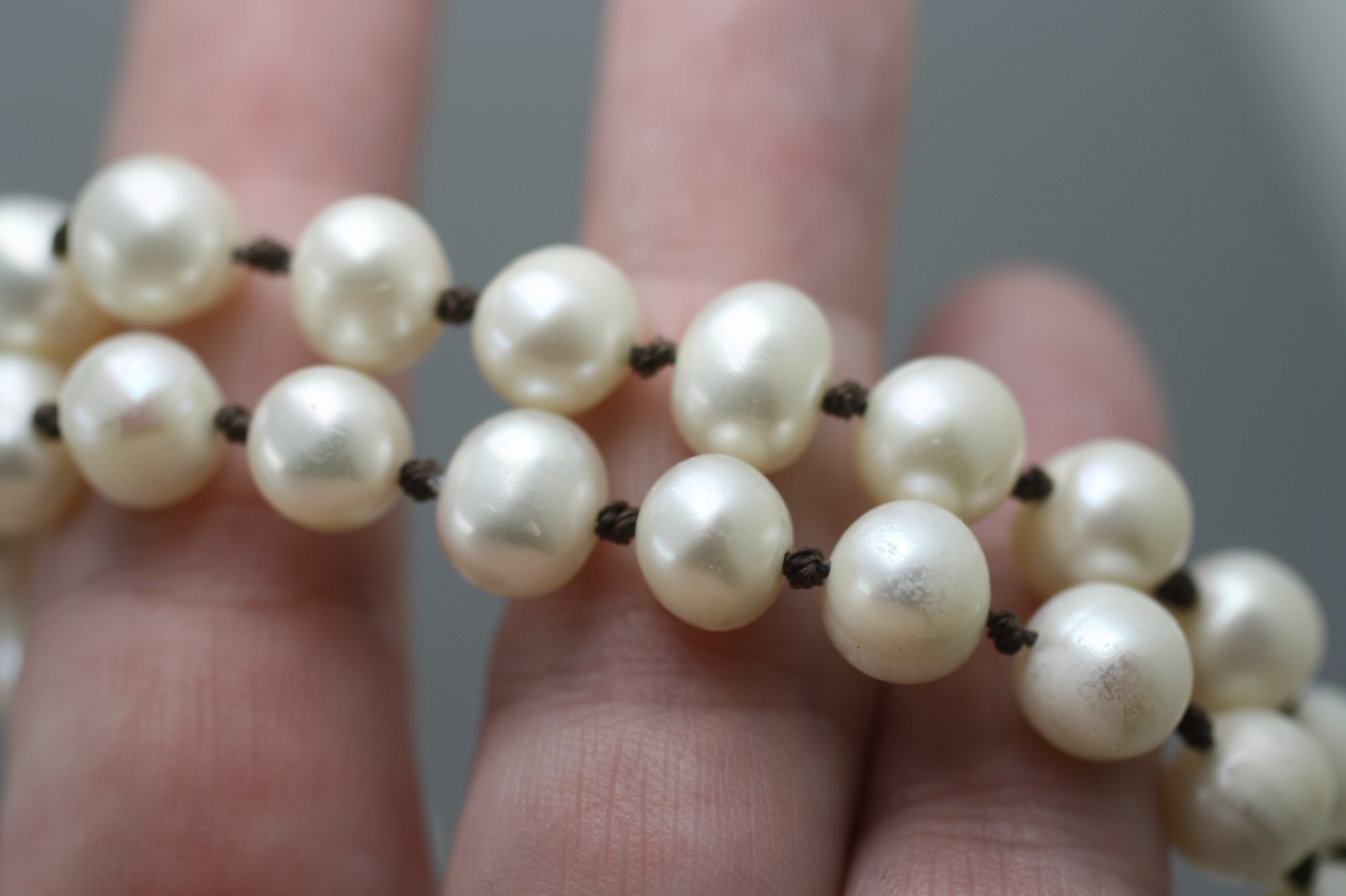 Banana Republic whit cultured Freshwater Pearl knotted multi tone chain Necklace