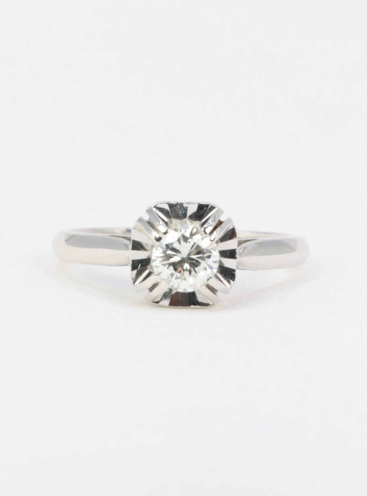 Art Deco solitaire ring in white gold and 0.5ct diamond
