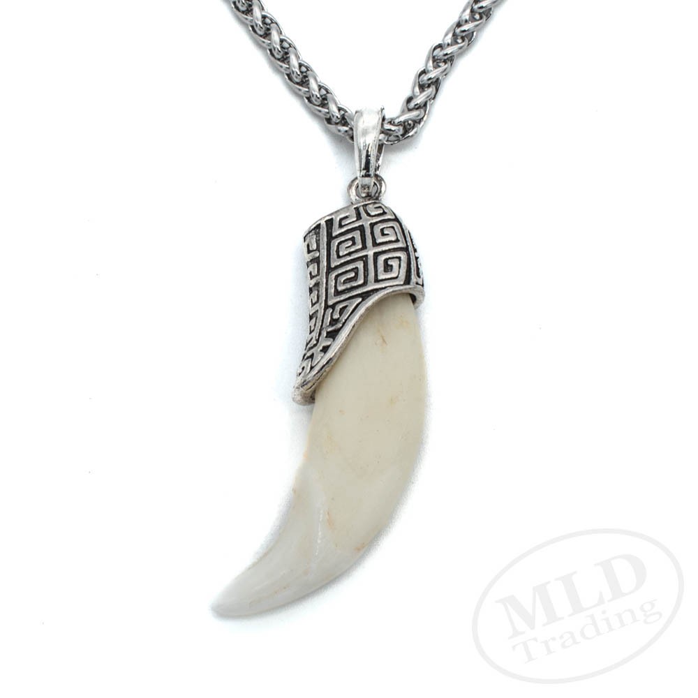 Faux Wolf Tooth Pendant Necklace – Resin & Alloy Cap – Tribal Viking Style
