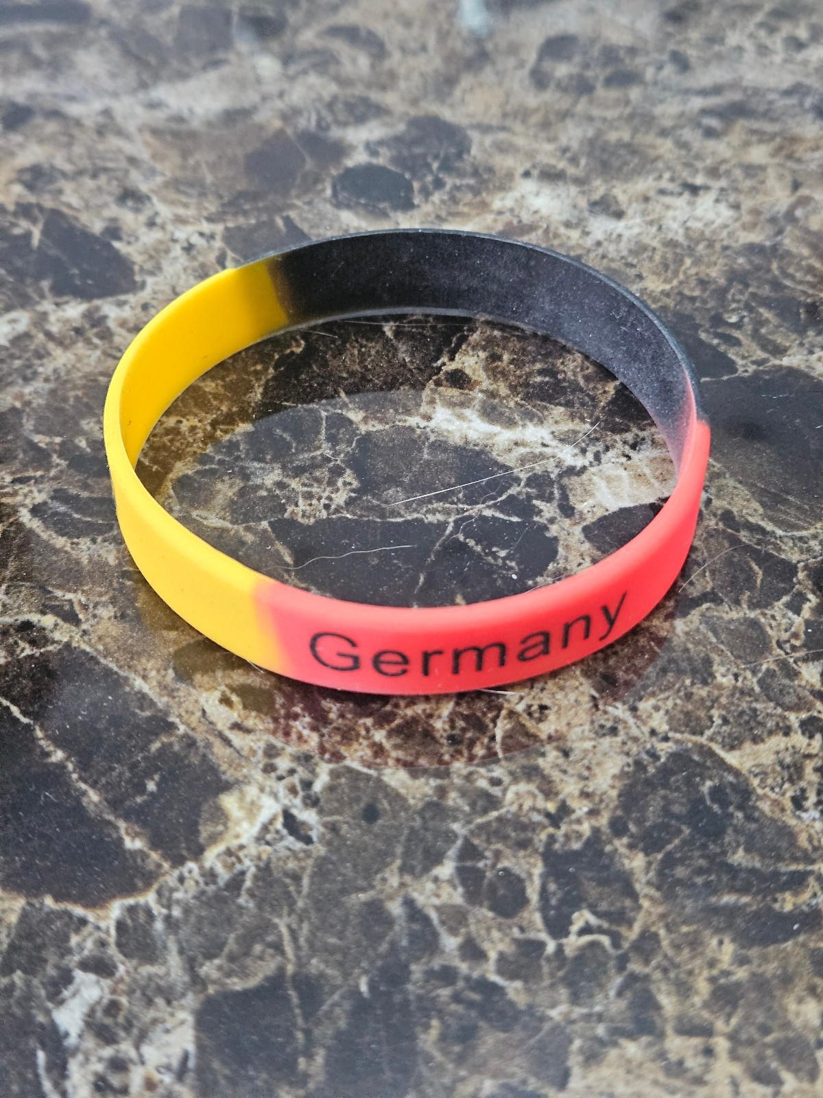 2x Adults England Football Team World Cup Supporters Silicone Rubber Wrist Bands
