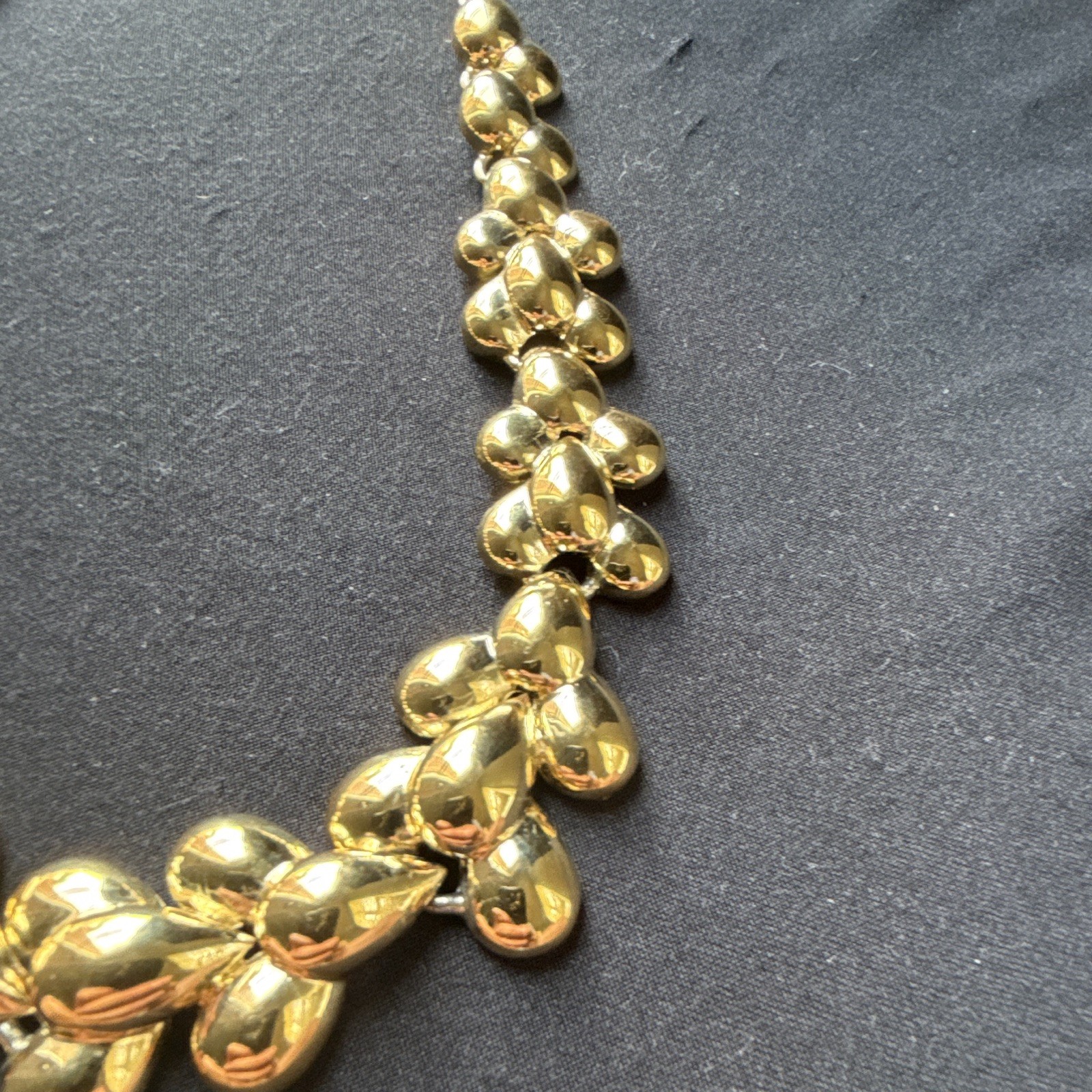 Vintage Trifari Signed Gold Tone Adjustable Lobster Clasp Necklace