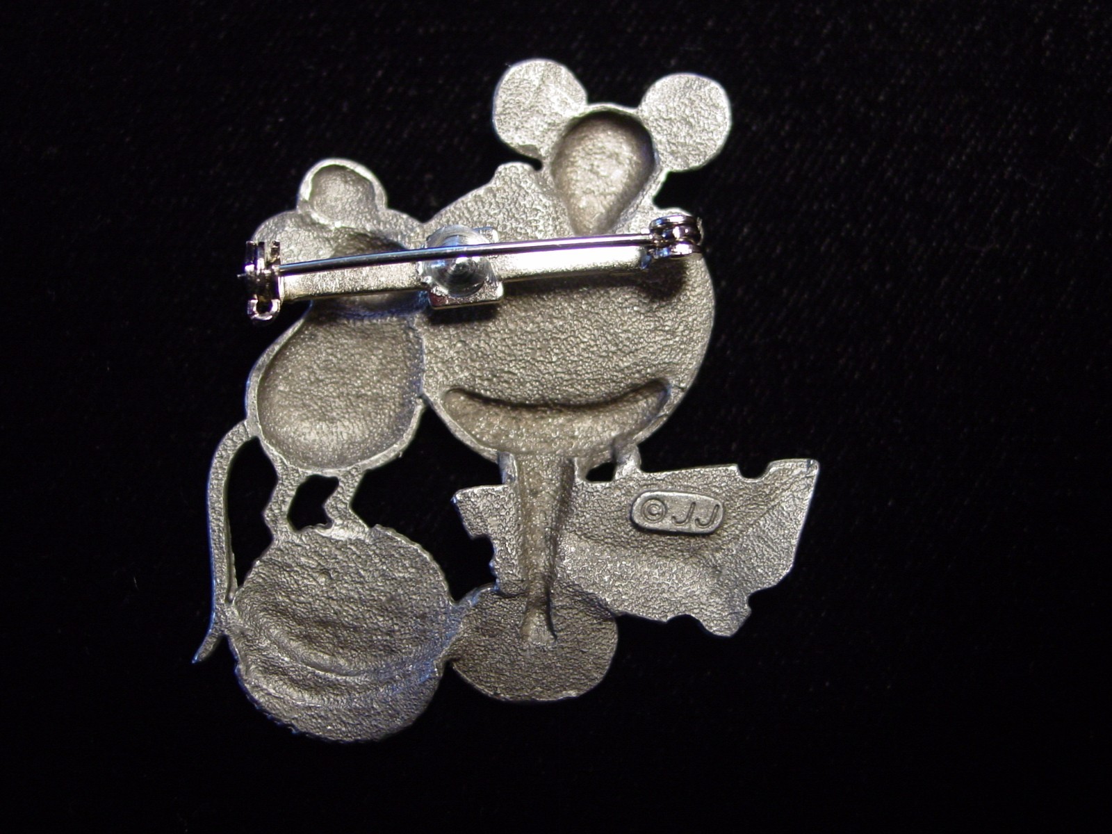 “JJ” Jonette Jewelry Matte Silver Pewter ‘PARTY Mouse Mice’ Pin