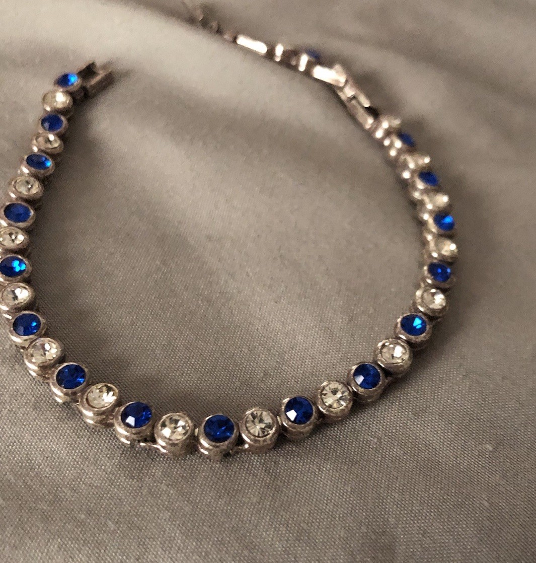 Vintage Avon Blue Sapphire Clear Rhinestone Tennis Bracelet Silver Tone 8″