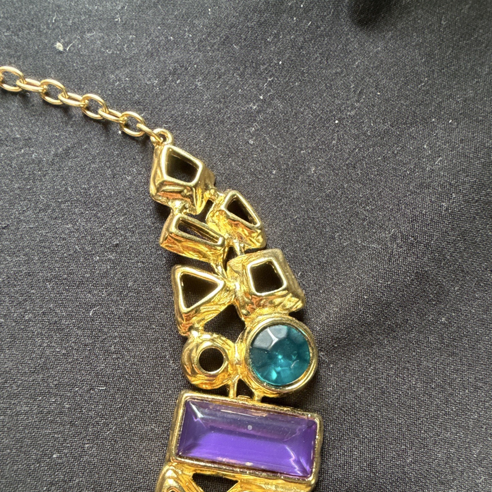 Vintage Trifari Signed Gold Tone Vibrant 17” Necklace