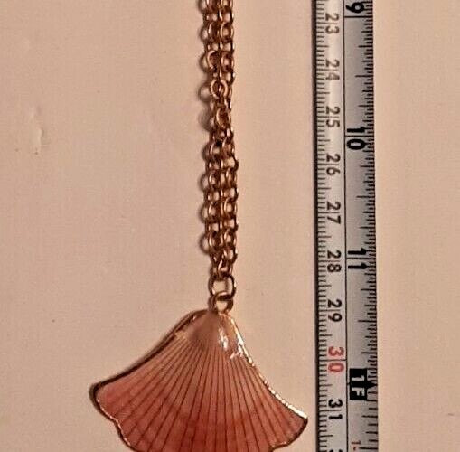 Pink Fan-Shape Shell Necklace Gold-tone 23″ Chain
