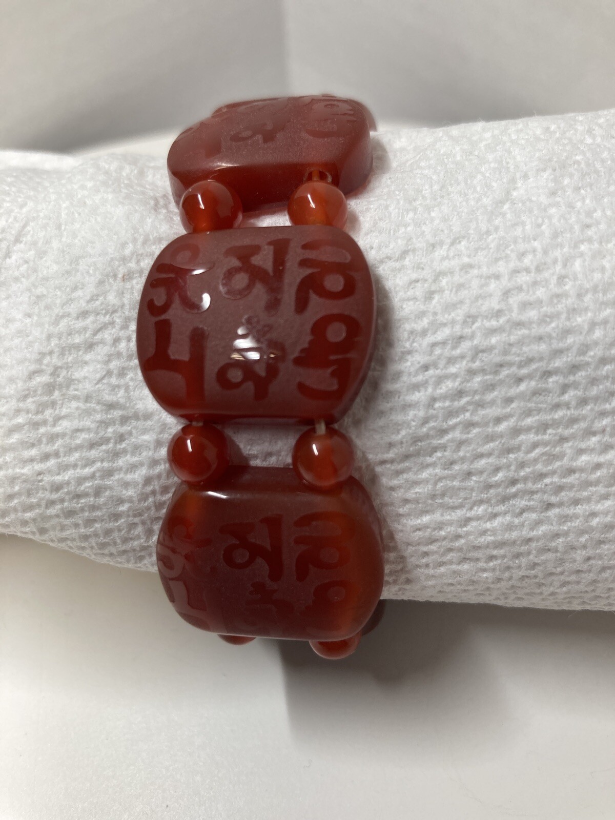 Amber Color Etched Stone Stretch Bracelet Heavy 55g Fashion Jewelry