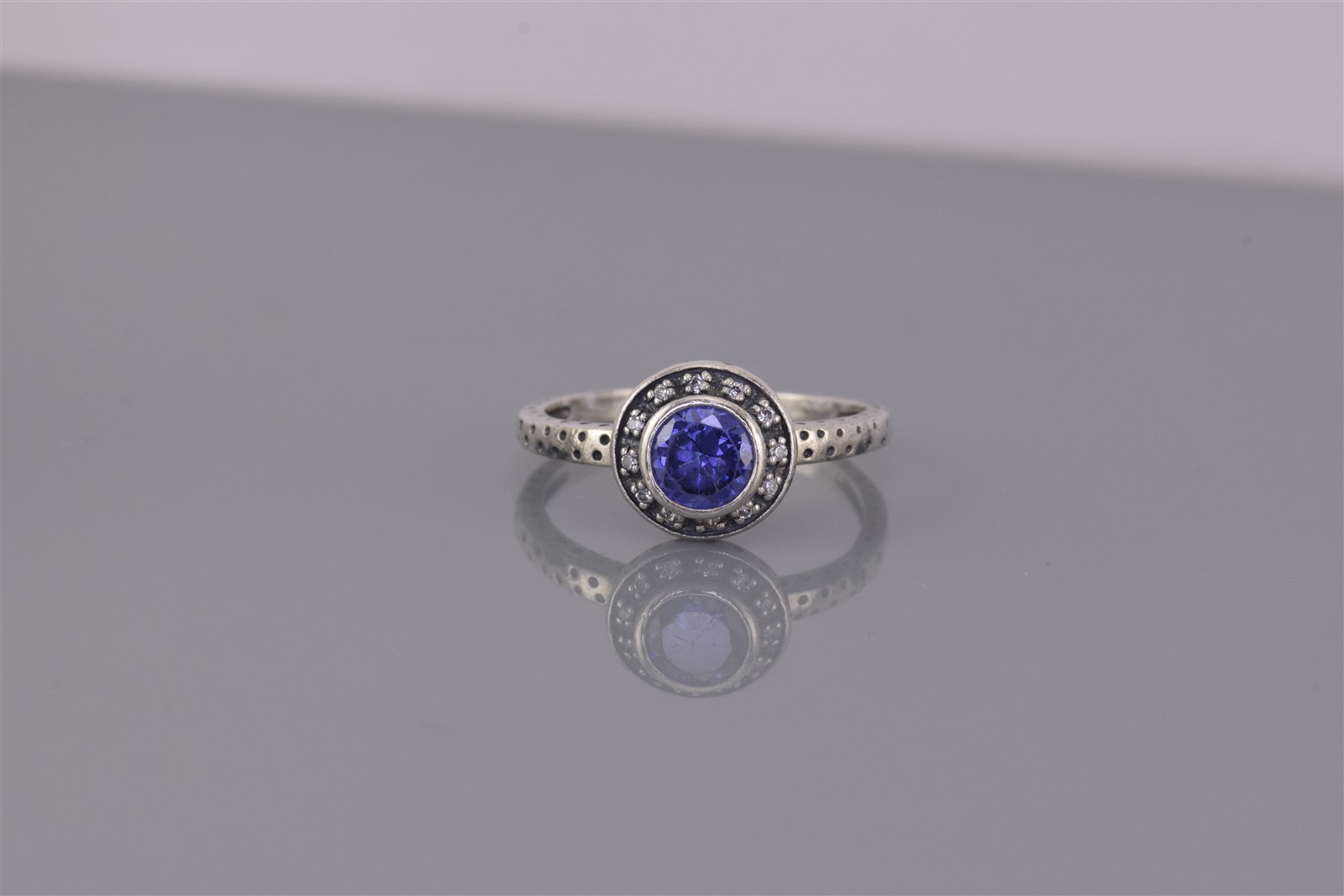 Sterling Silver Purple Tanzanite Diamond Halo Speckled Band Ring 925 Sz: 8