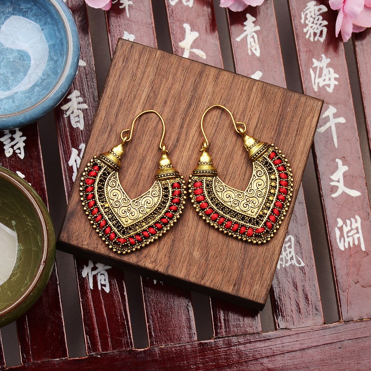 Retro Bohemian Boho Retro Heart Carved Ethnic Geometry Women Gold Stud Earrings