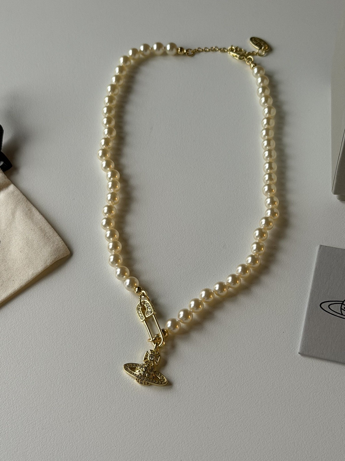 VW Lucrece Pearl Necklace – Gold