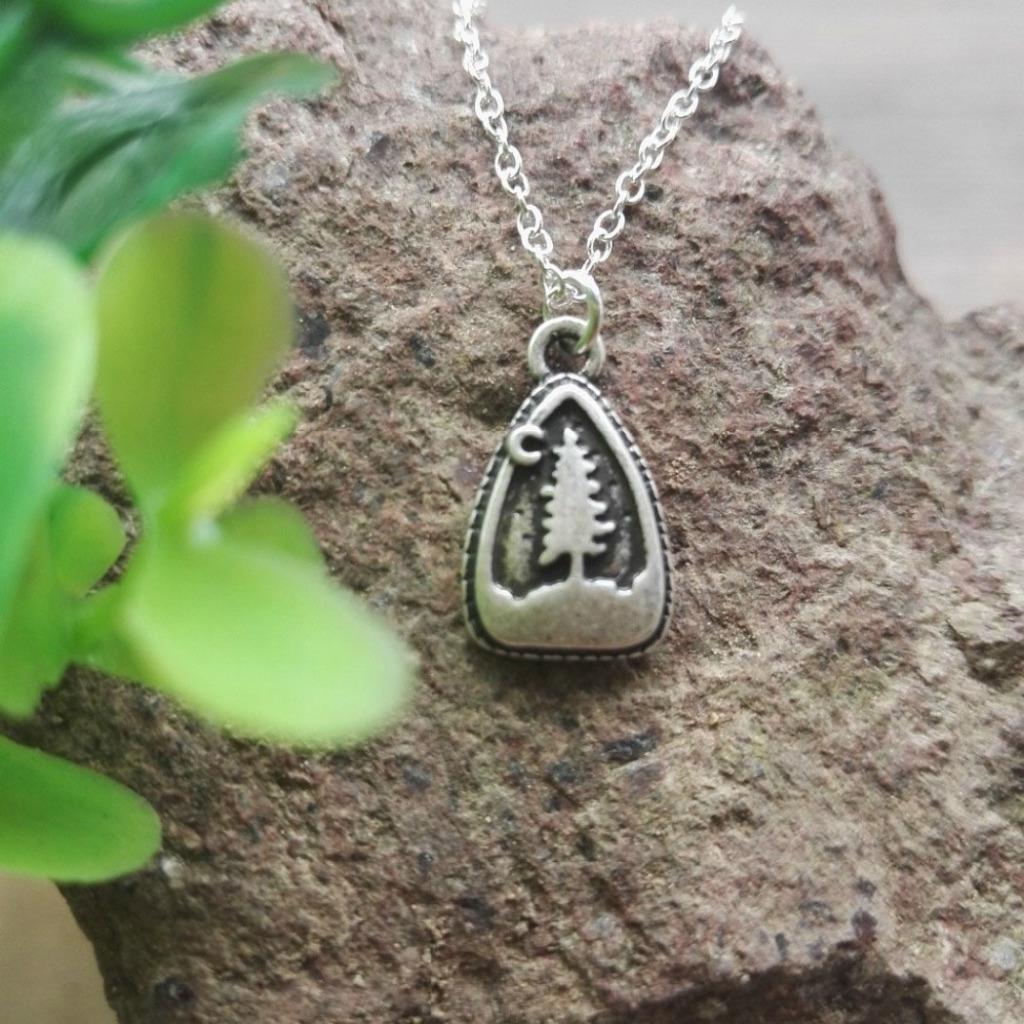 PINE TREE NECKLACE 15″ Chain Pewter Pendant Outdoor Camping Mountain Wilderness