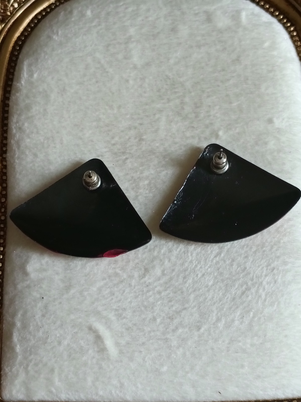 vintage Black Pink Triangle Stud Earrings Plastic Butterfly Back Closure Lobe