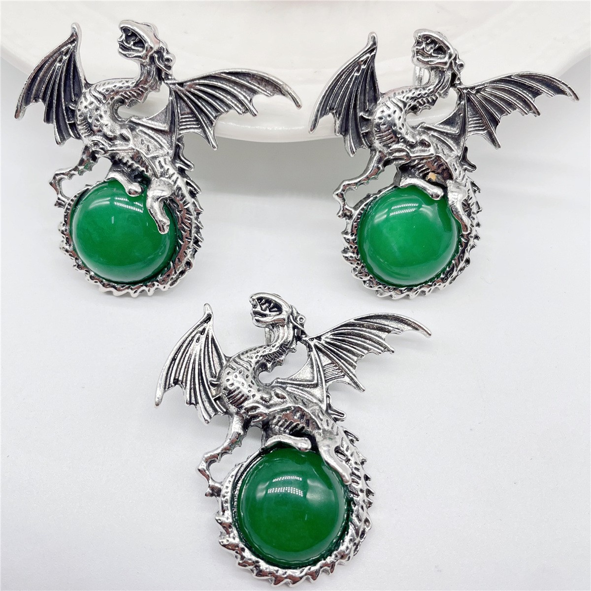 10pcs Mixed Natural Stone Flying Dragon Pendants Healing DIY Jewelry Making