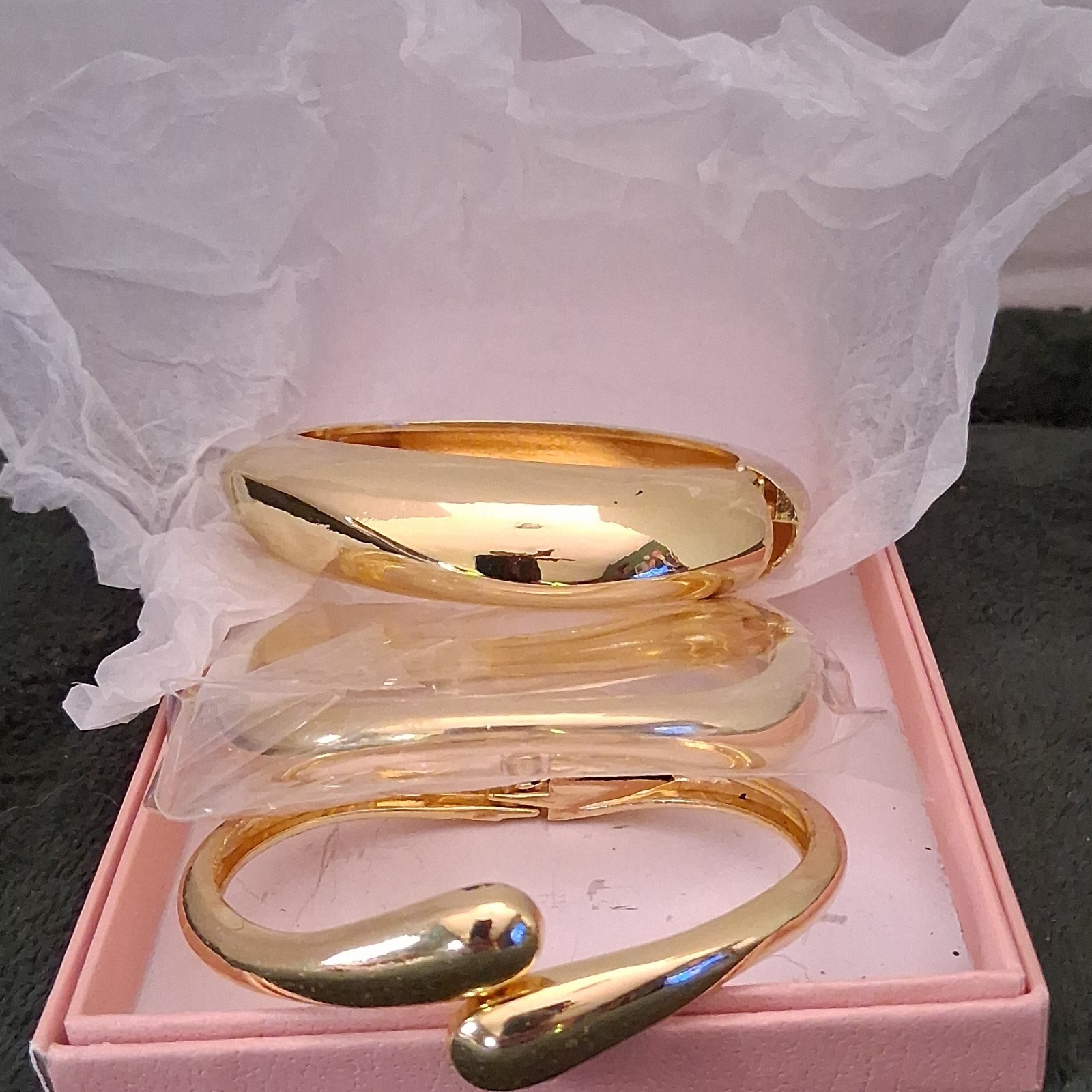 Gold Tone Metal Jewelry Set Bracelet Bangle Ring Adjustable No Stone